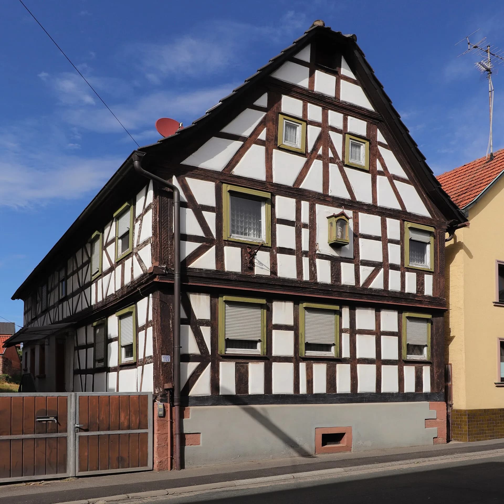 Fachwerkhaus an der Hauptstraße 107 in Hösbach