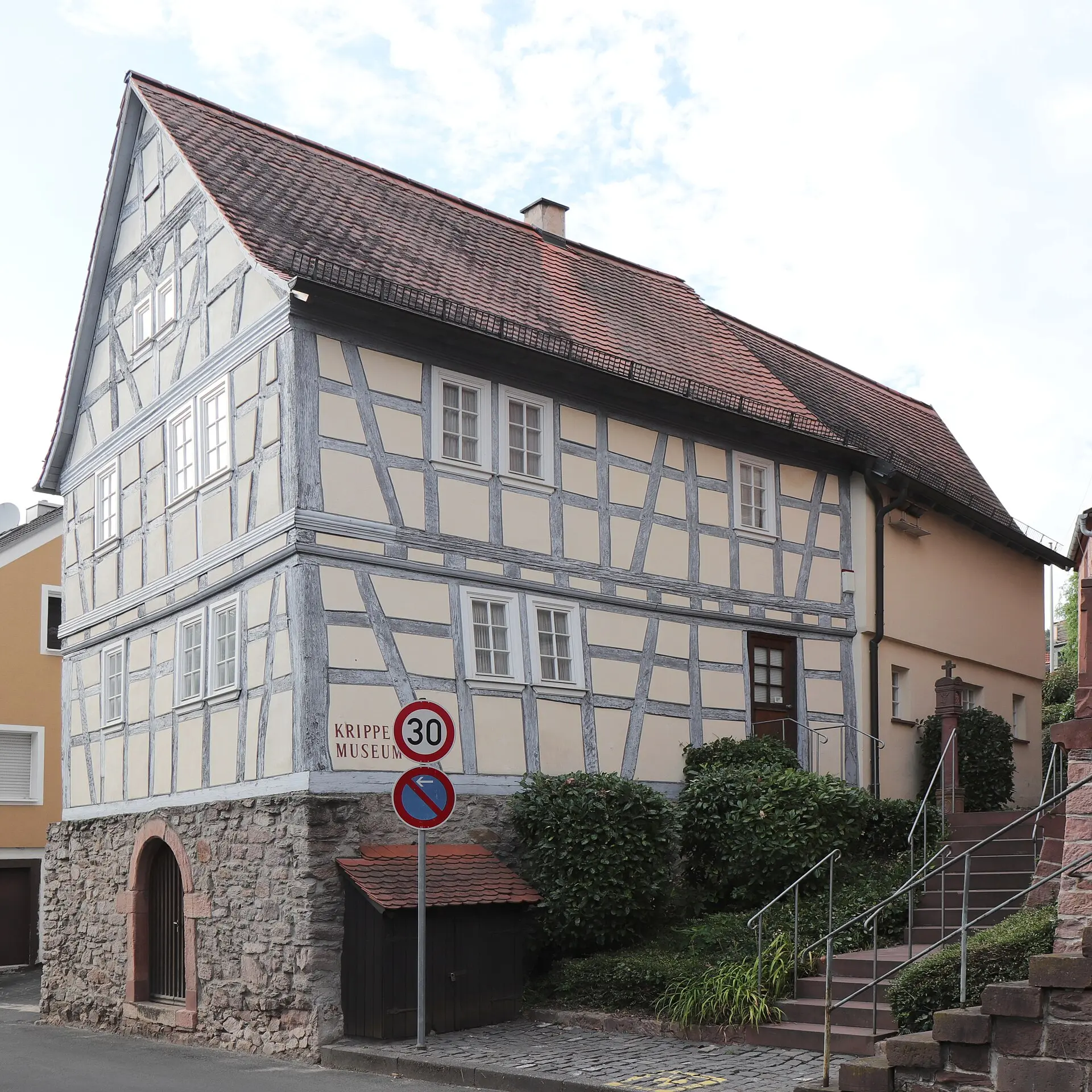 Fachwerkhaus an der Hauptstraße in Glattbach