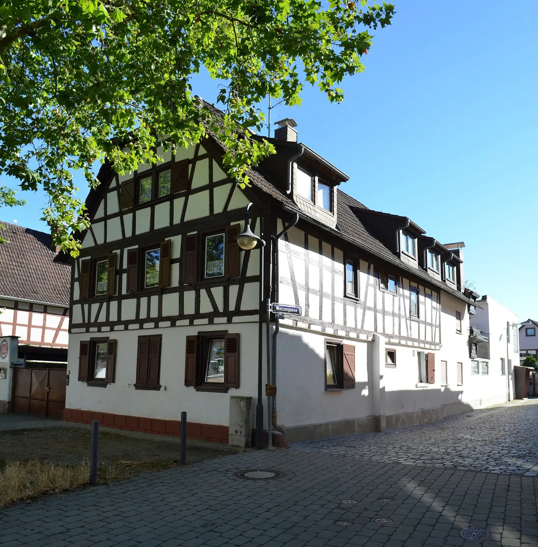 Fachwerkhaus Heugasse 5 in Frankfurt-Unterliederbach