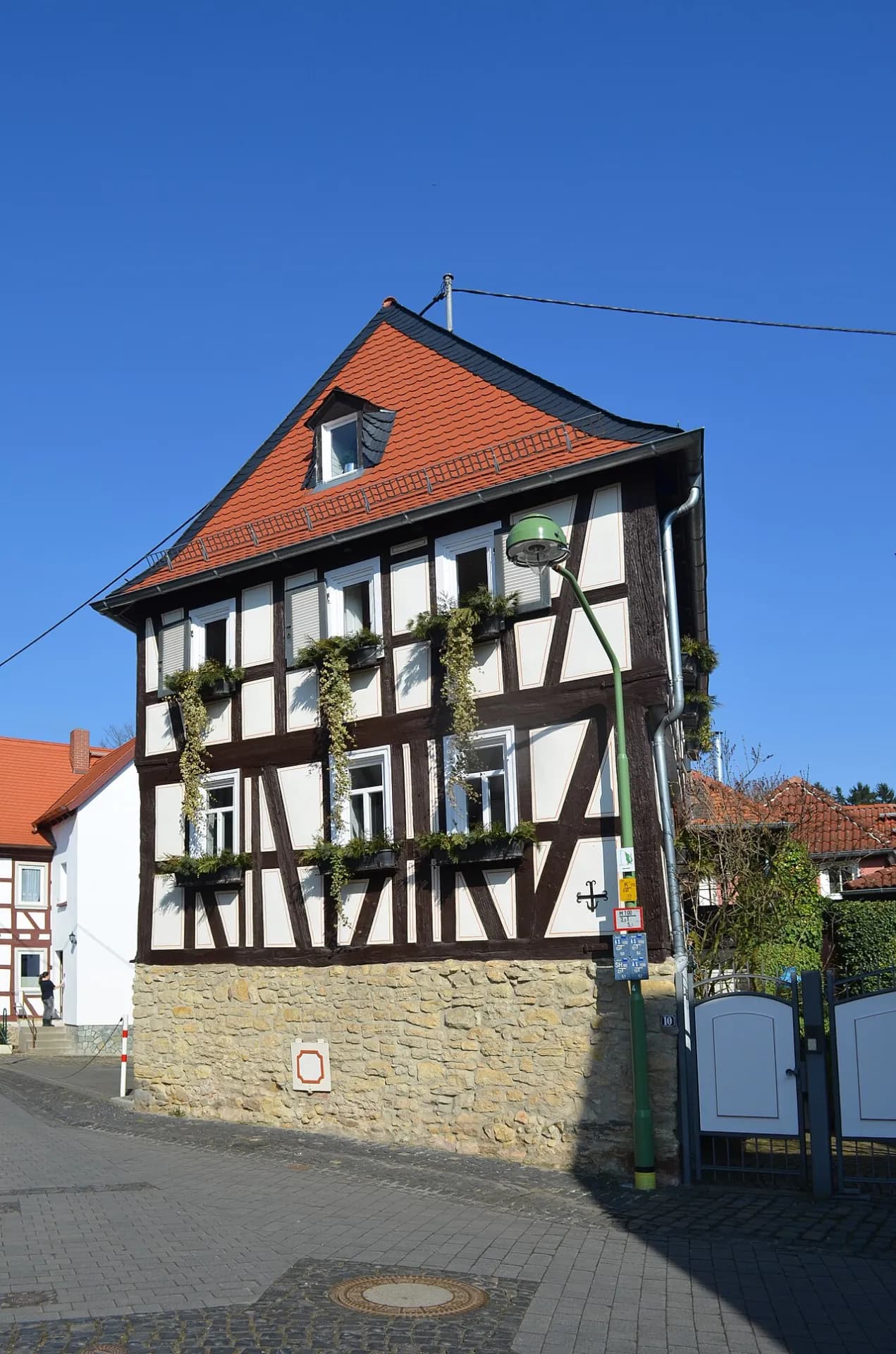 Giebelständiges Fachwerkhaus in der Hintergasse in Frankfurt Seckbach