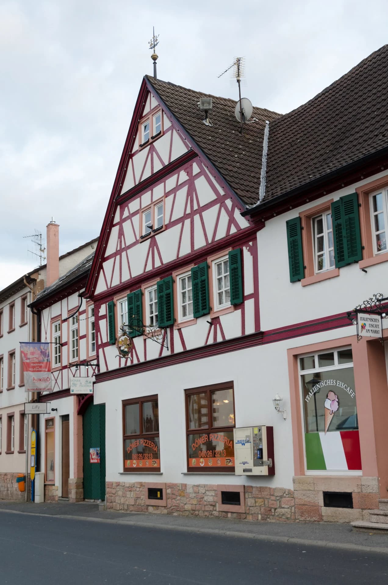 Fachwerkhaus am Marktplatz 6 in Großostheim