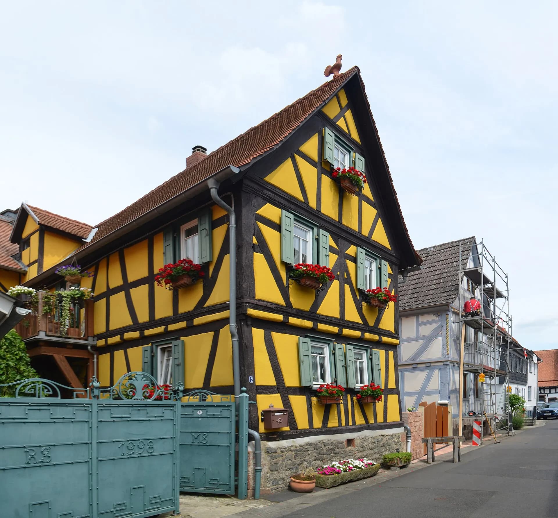 Gelbes Fachwerkhaus Pfarrgasse 2 in Florstadt-Staden