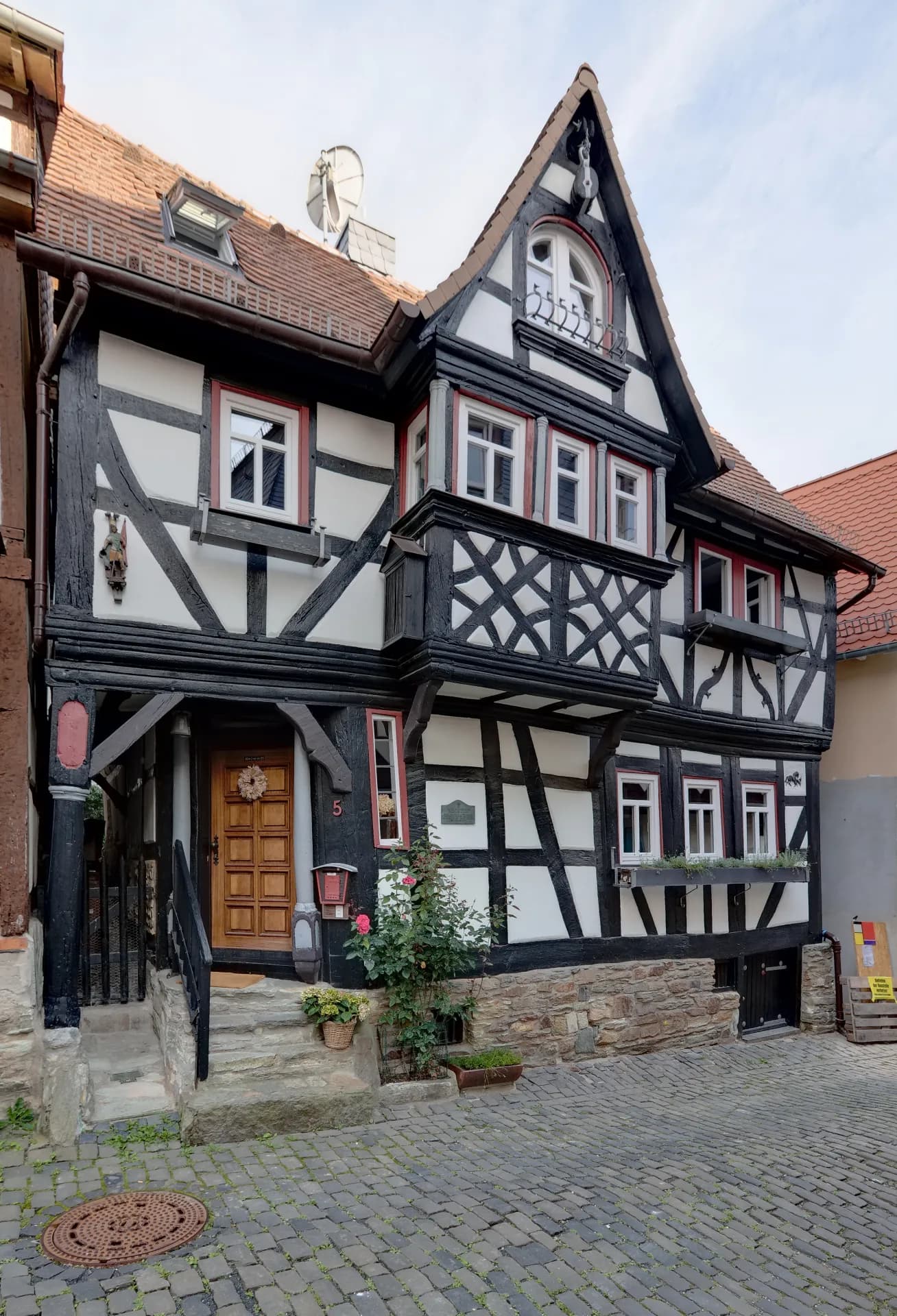 Reich verziertes Fachwerkhaus Pferdstraße 5 in Kronberg im Taunus