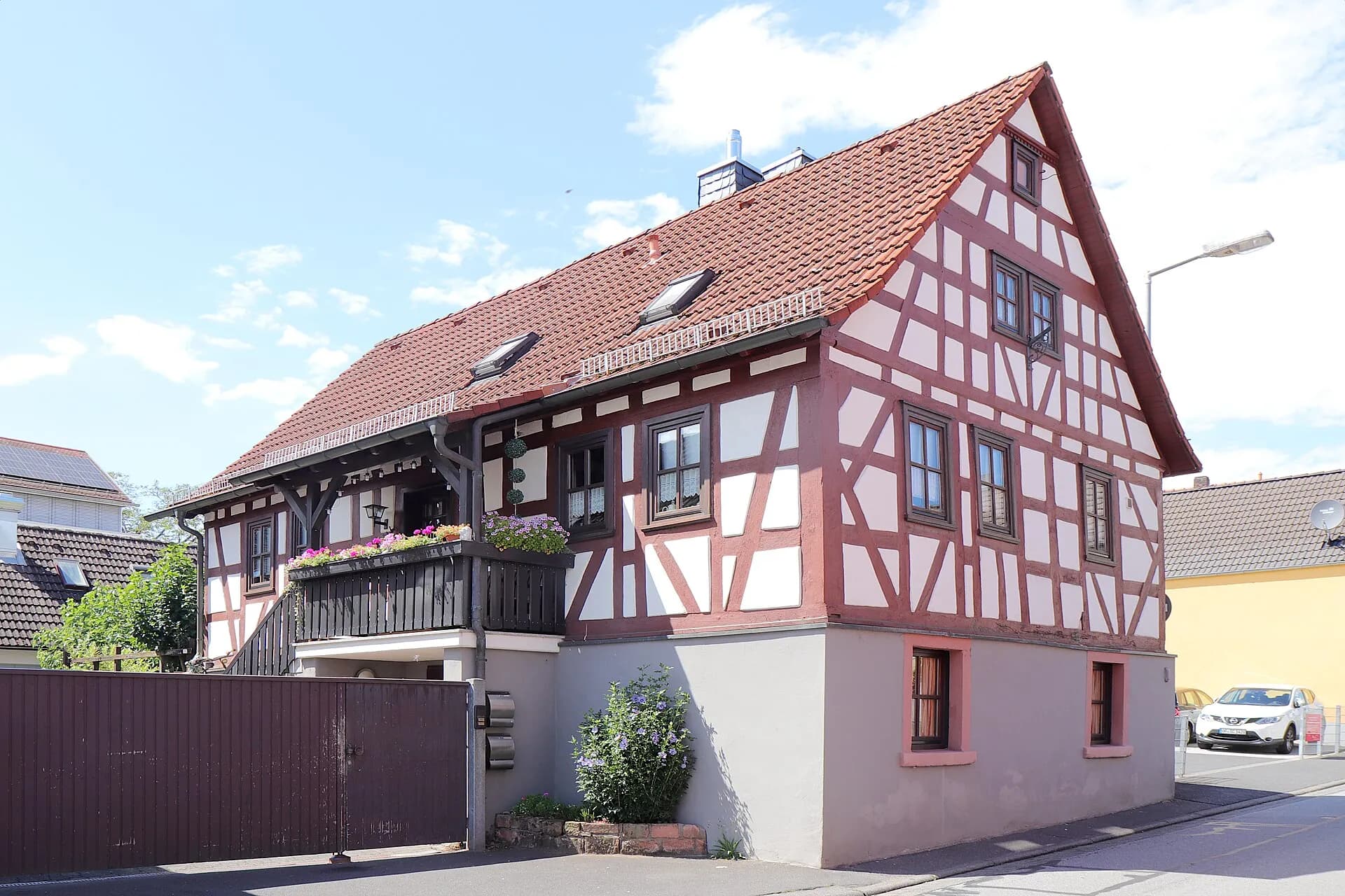 Rotes Fachwerkhaus an der Schöllkrippener Straße in Hösbach