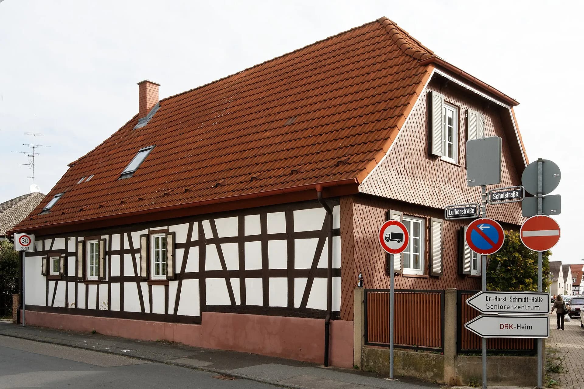 Fachwerkhaus in der Schulstraße 2 in Egelsbach von Südwesten