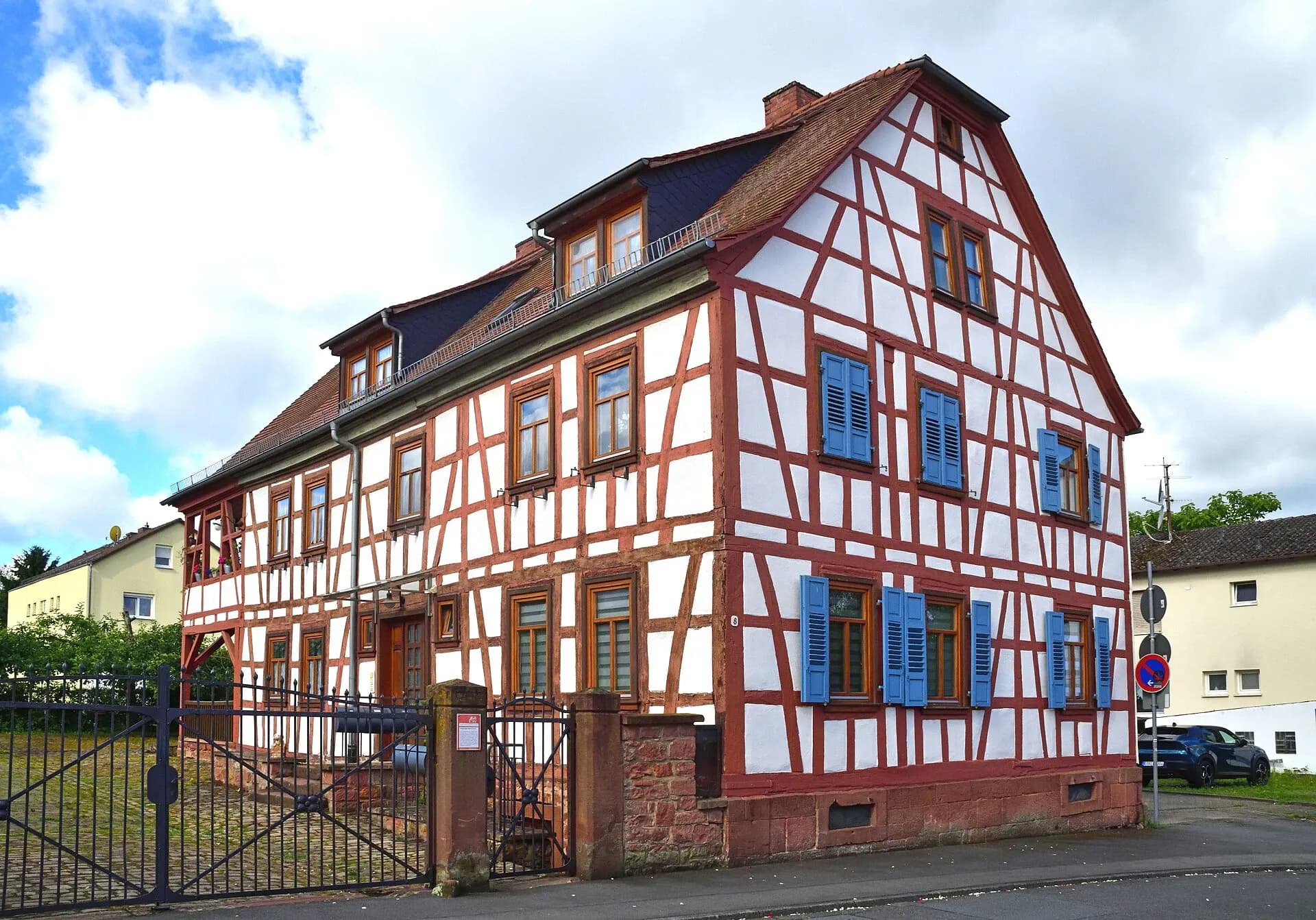 Fachwerkhaus in der Schwimmbadstraße in Bad König