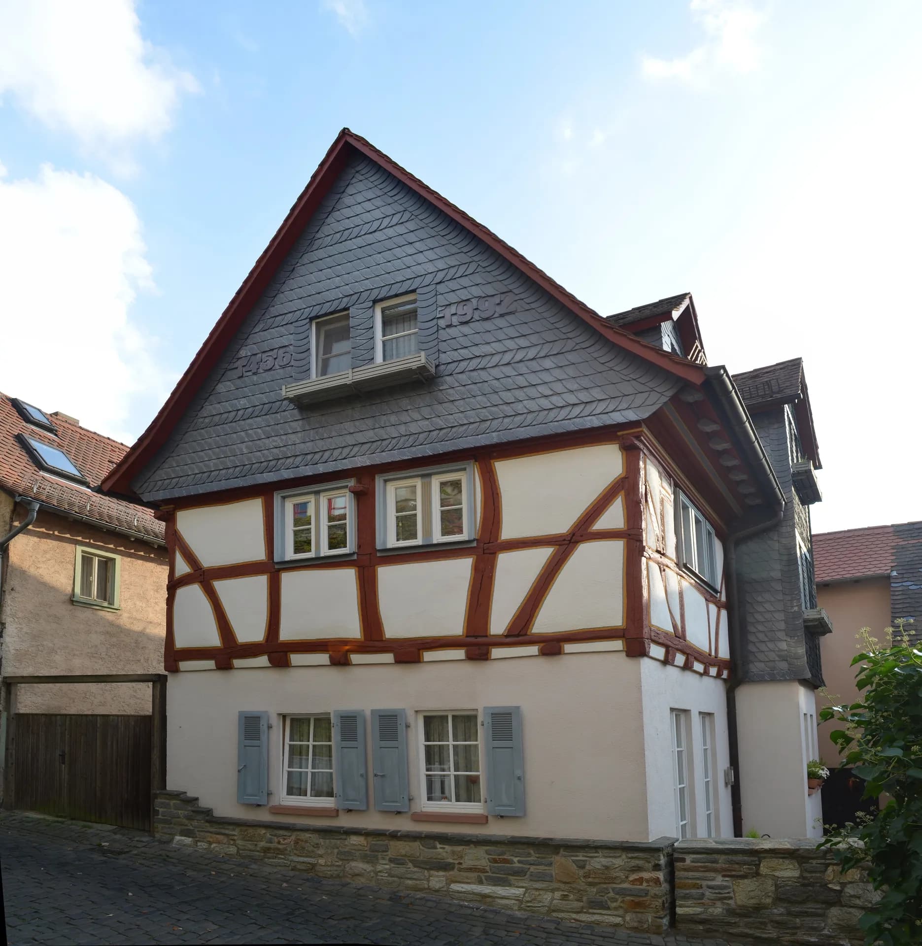 Straßenseite des Fachwerkhauses Steinstraße 21 in Kronberg im Taunus