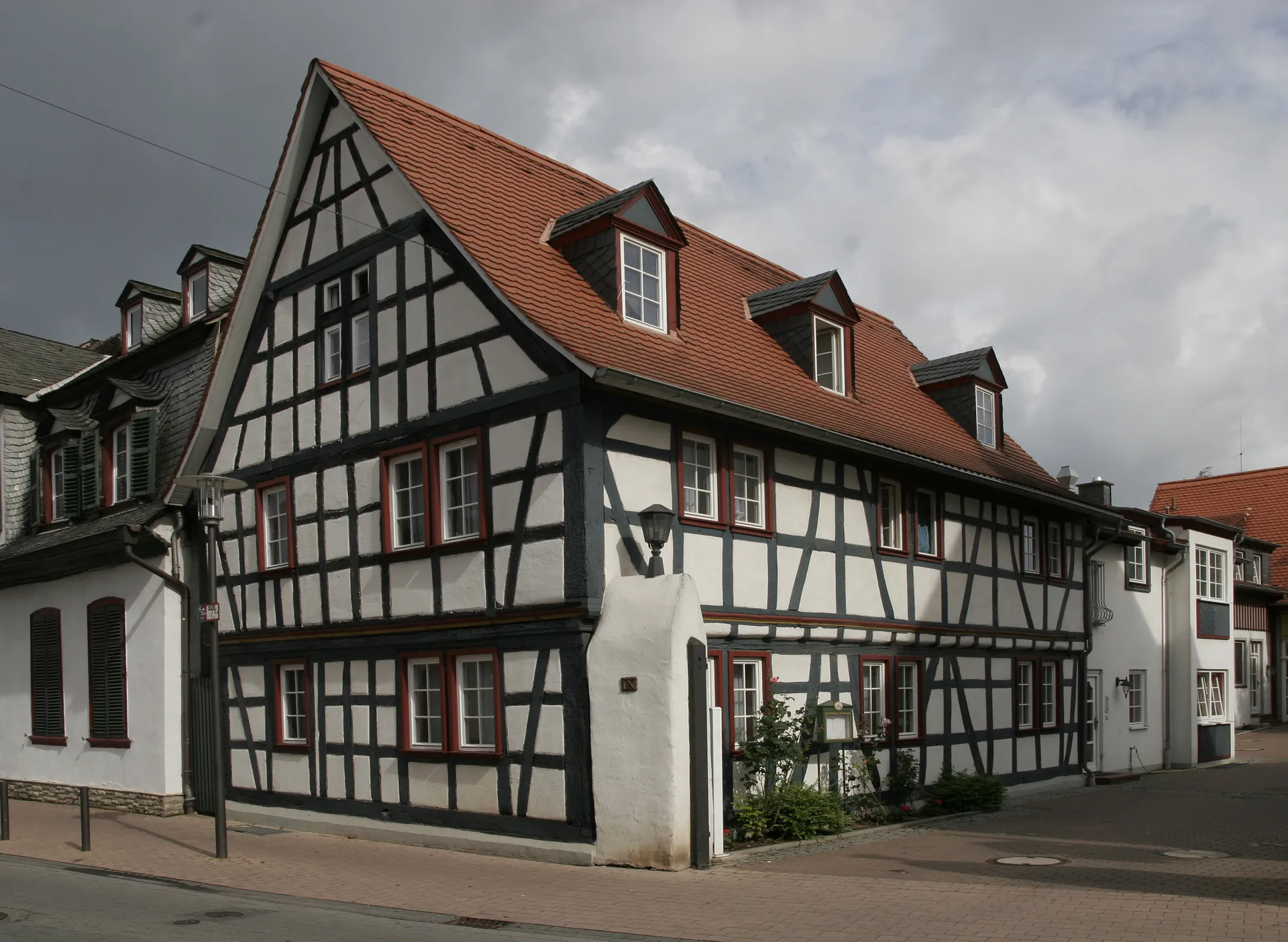 Traufständiges Fachwerkhaus in Groß-Gerau