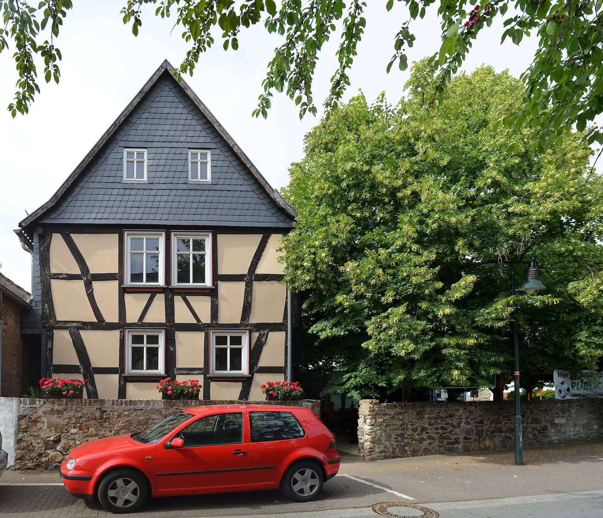 Fachwerkhaus in der Urselbachstraße 12 in Oberursel-Weißkirchen
