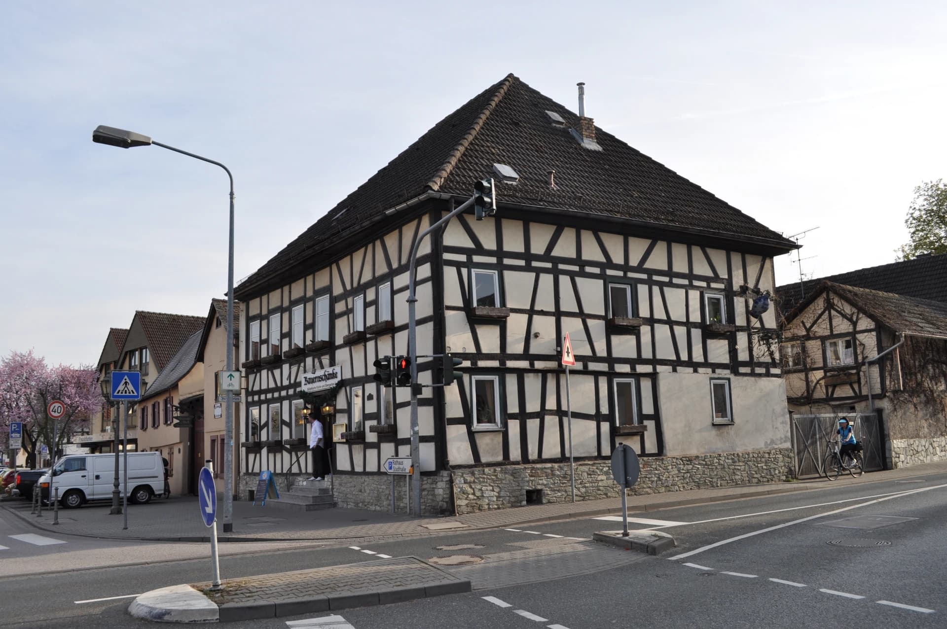 Historischer Fachwerkhof an der Hauptstraße in Eschborn