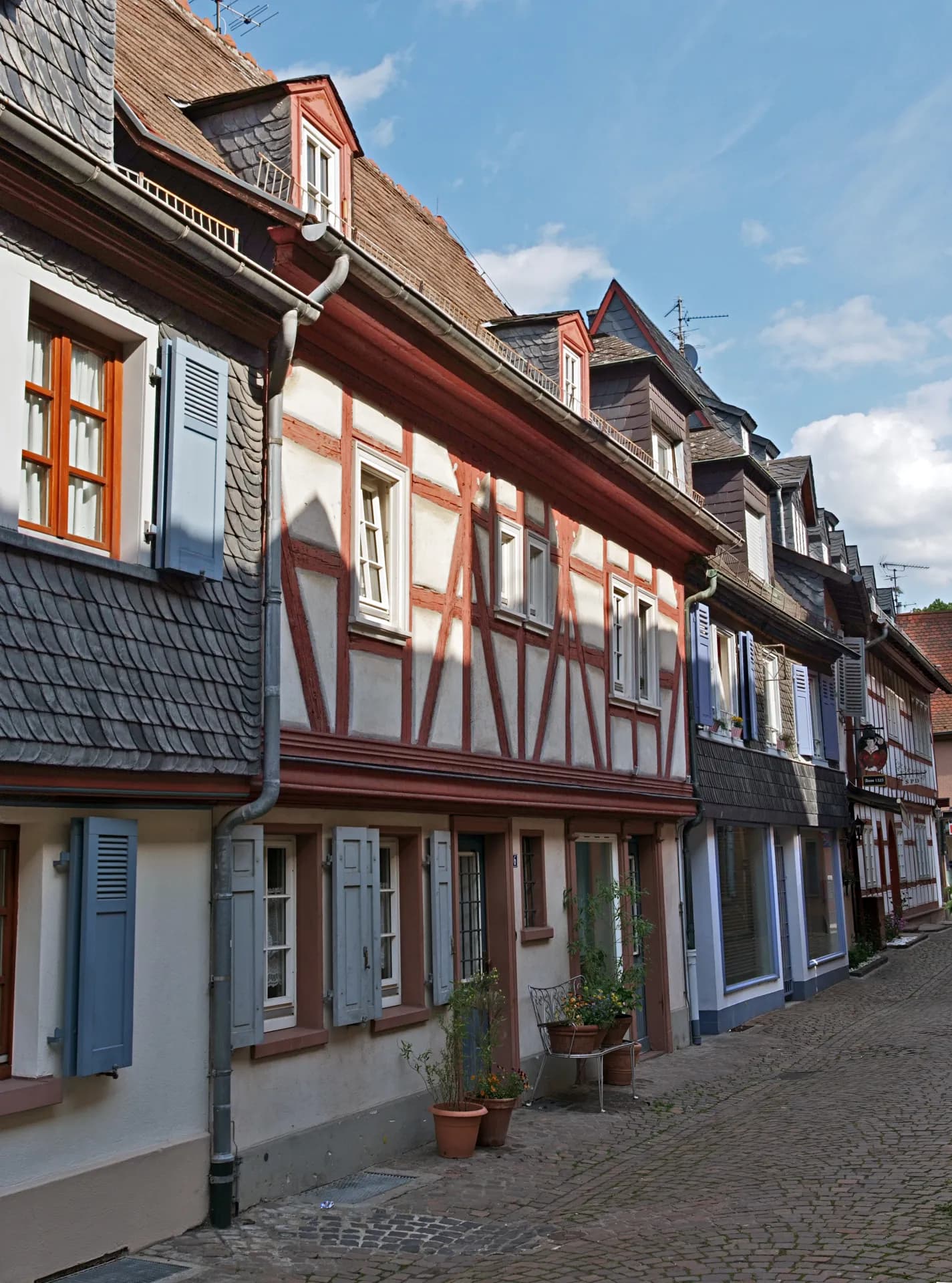 Fachwerkzeile an der Albanusstraße in Frankfurt Höchst