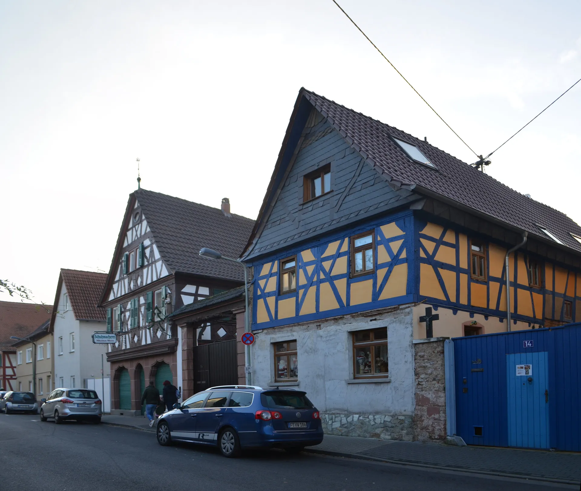 Fachwerkzeile Huthmacherstraße 14 bis 16 in Frankfurt Sindlingen