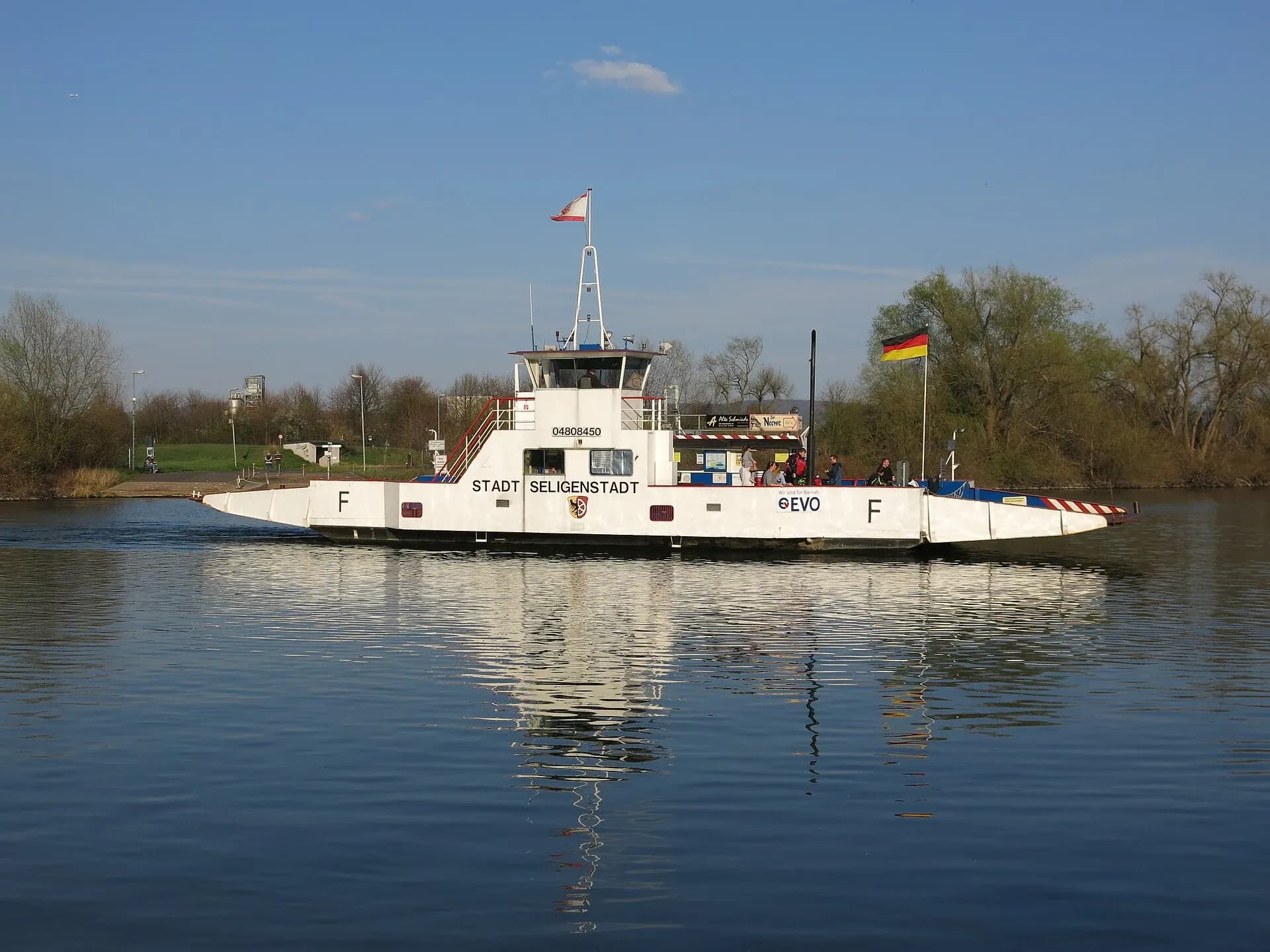 Mainfähre bei Seligenstadt
