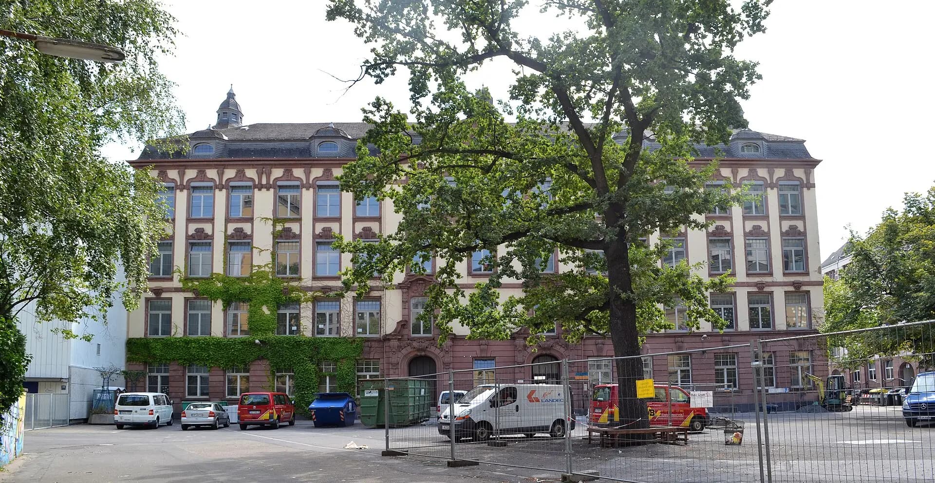 Falkschule im Frankfurter Gallus