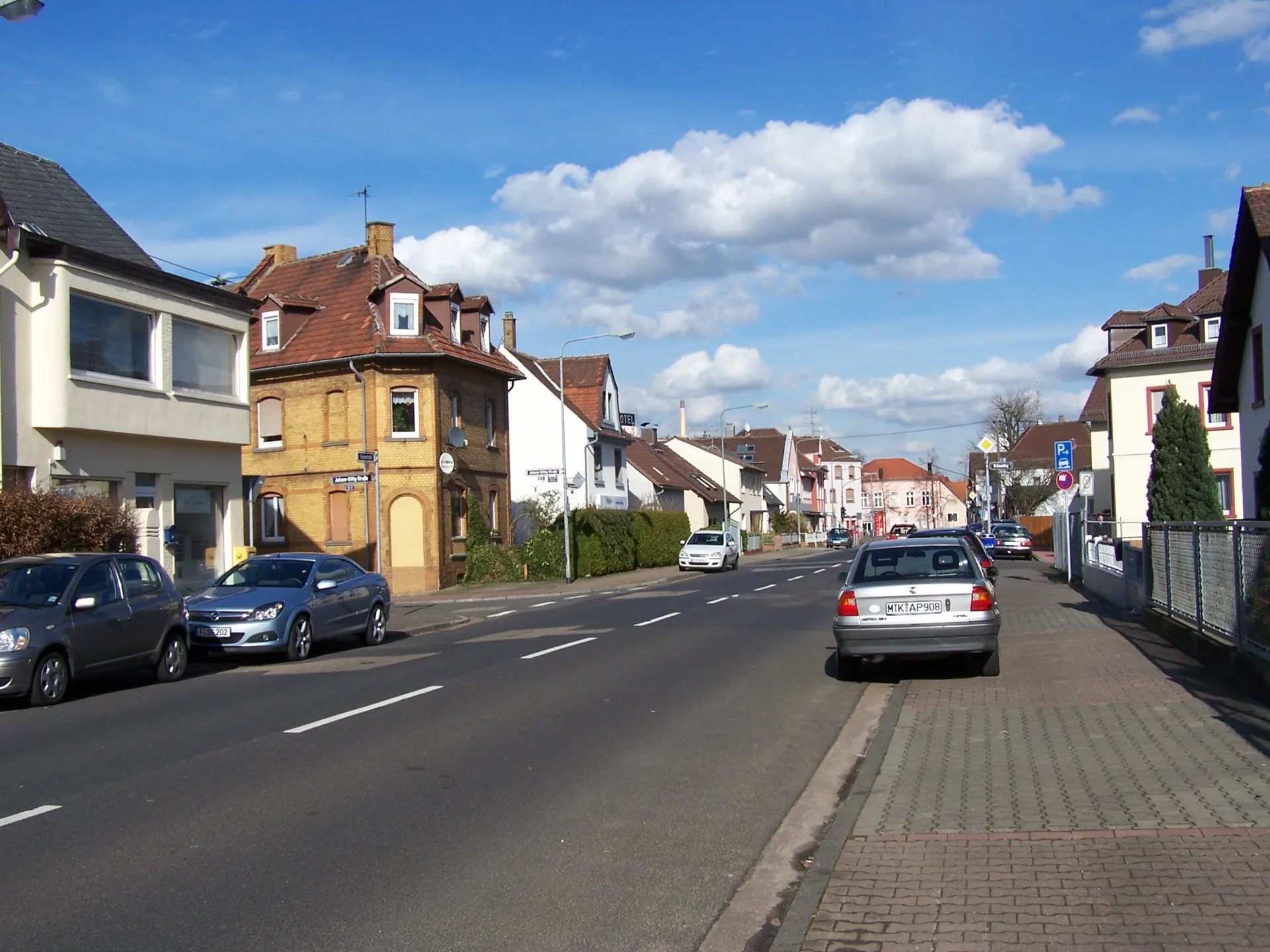 Farbenstraße an der Einmündung Johann-Sittig-Straße in Frankfurt Sindlingen