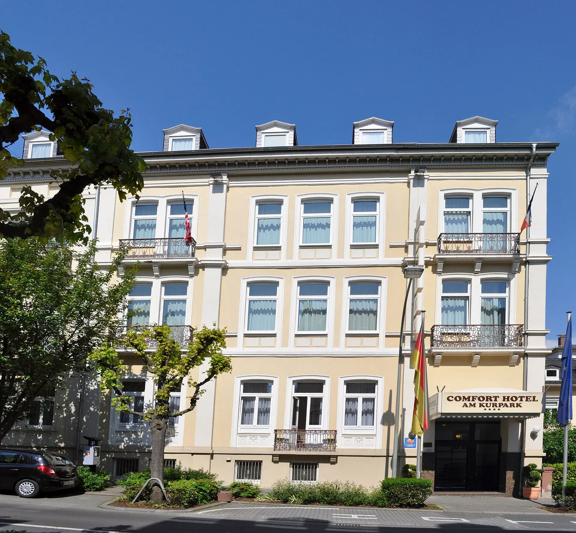Klassizistisches Hotelgebäude Ferdinandstraße 2 in Bad Homburg