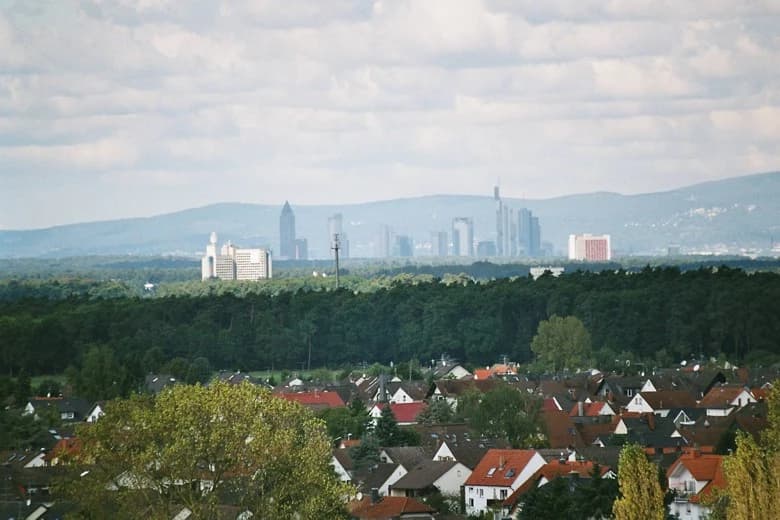 Fernblick über Rodgau zur Frankfurter Skyline
