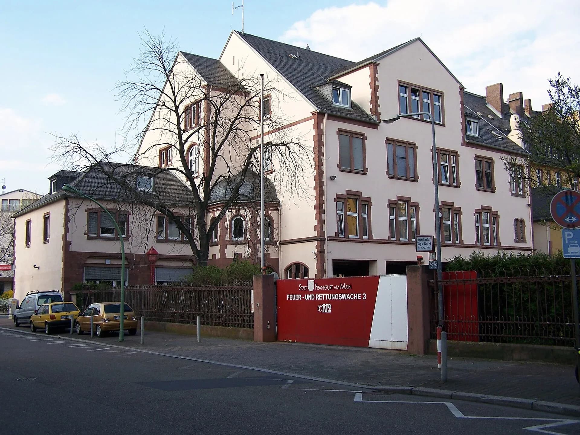 Südseite der Feuerwache an der Heinrichstraße im Frankfurter Gallus