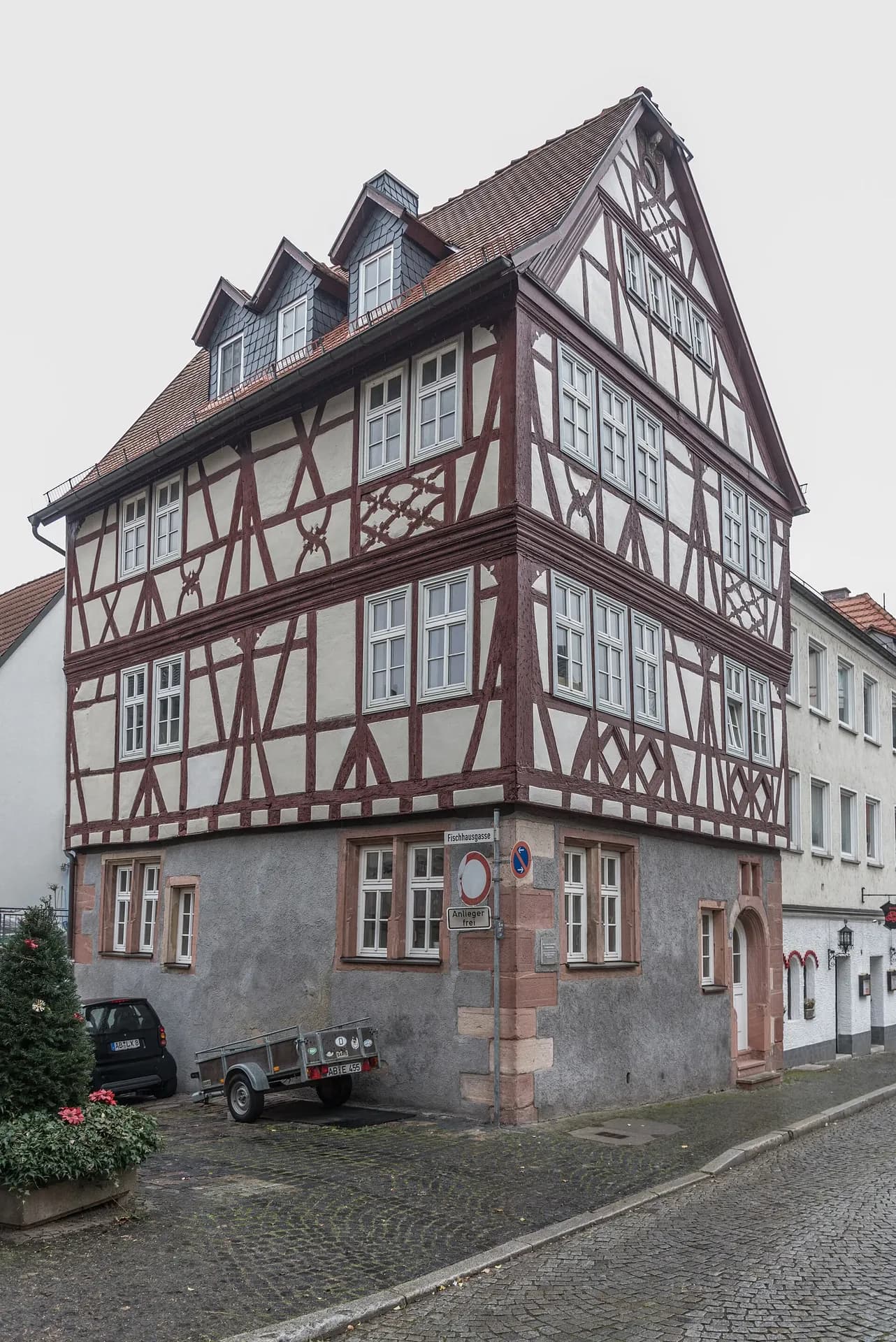 Großes Fachwerkhaus in der Fischergasse in Aschaffenburg