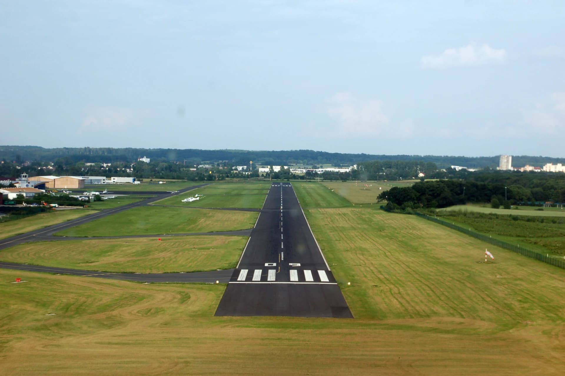 Landebahn des Flugplatzes Frankfurt-Egelsbach