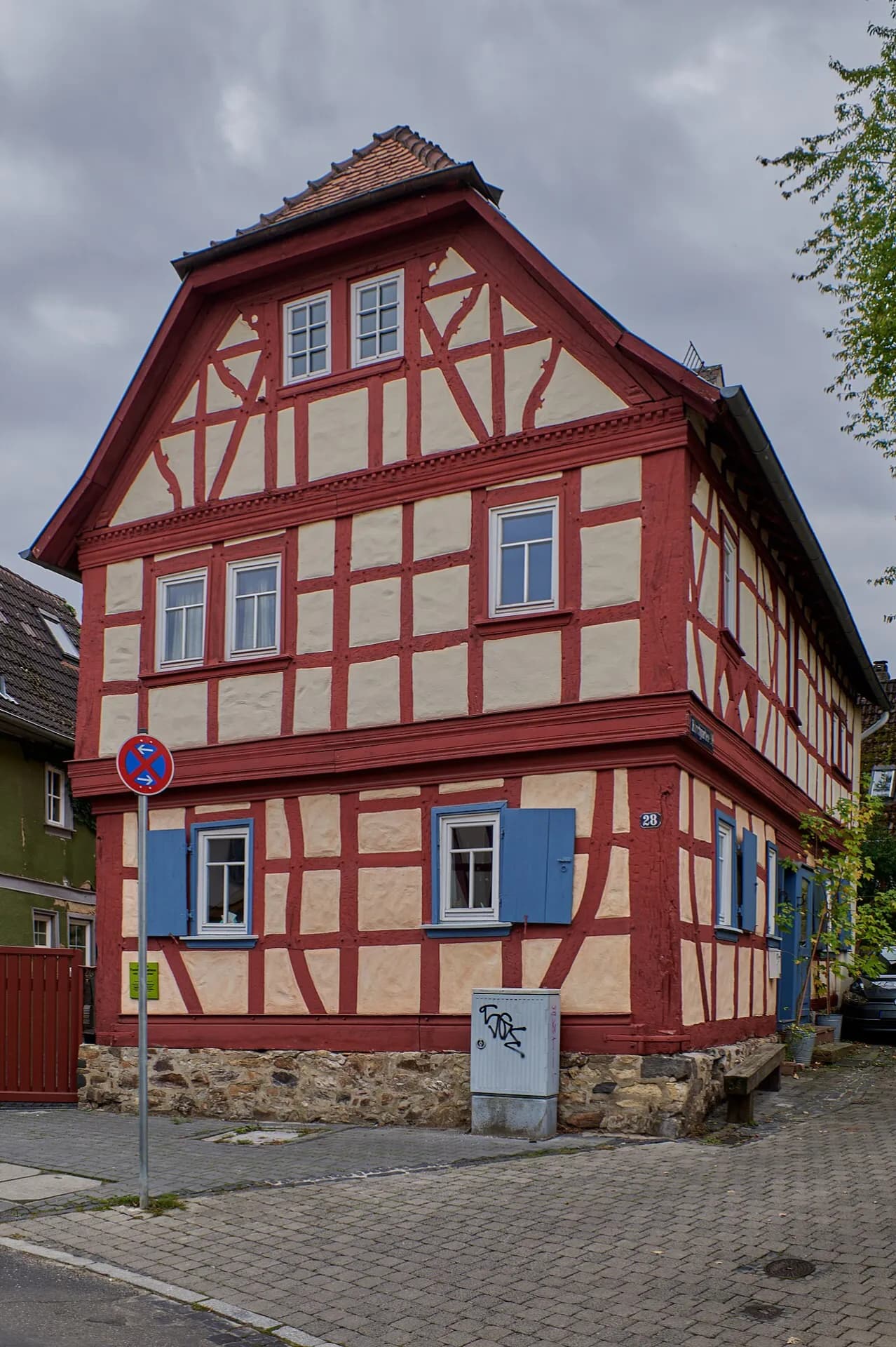 Historisches Fachwerkhaus Frankfurter Rathaus in Frankfurt Niederursel