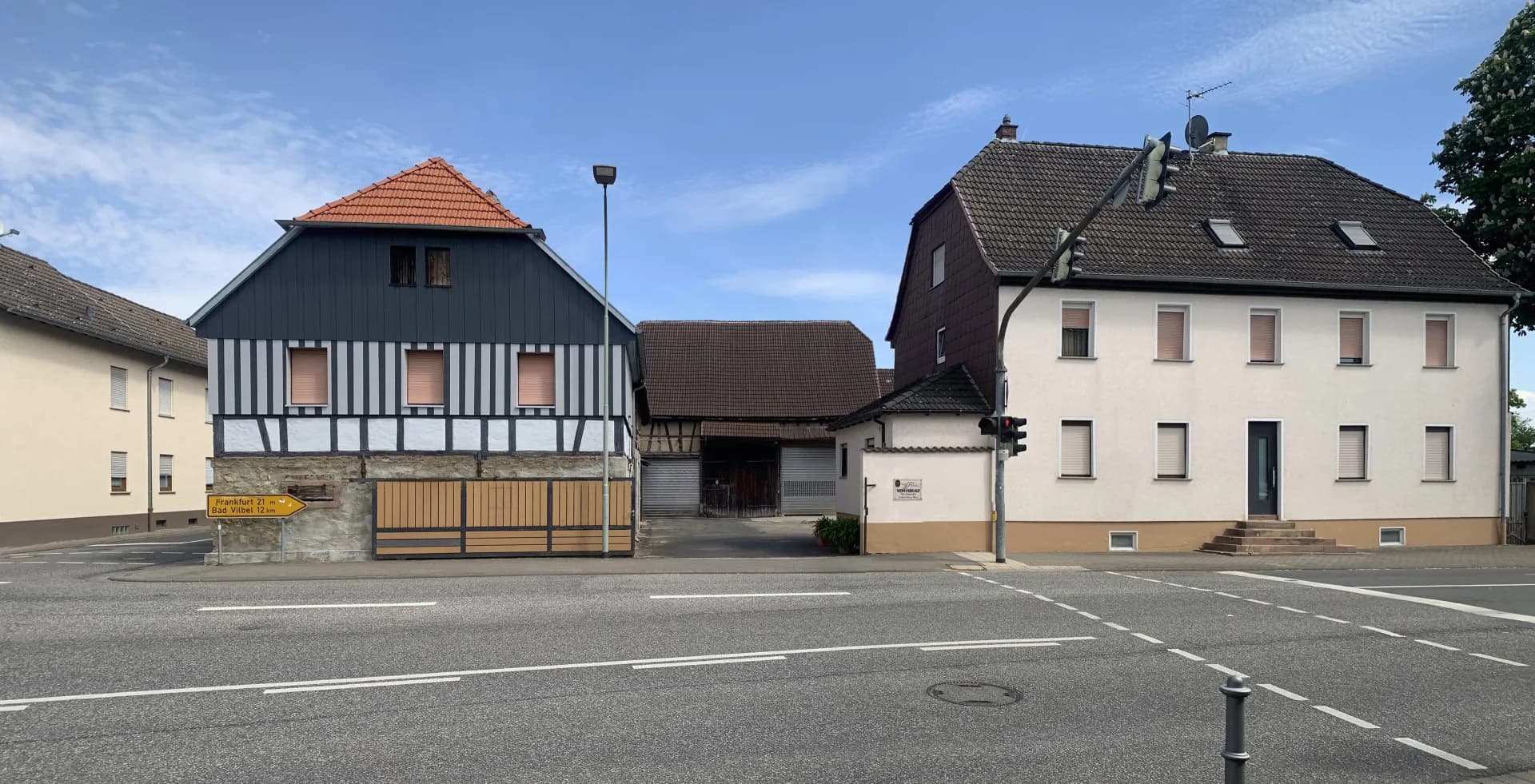 Platz an der Frankfurter Straße 1 in Nieder-Wöllstadt
