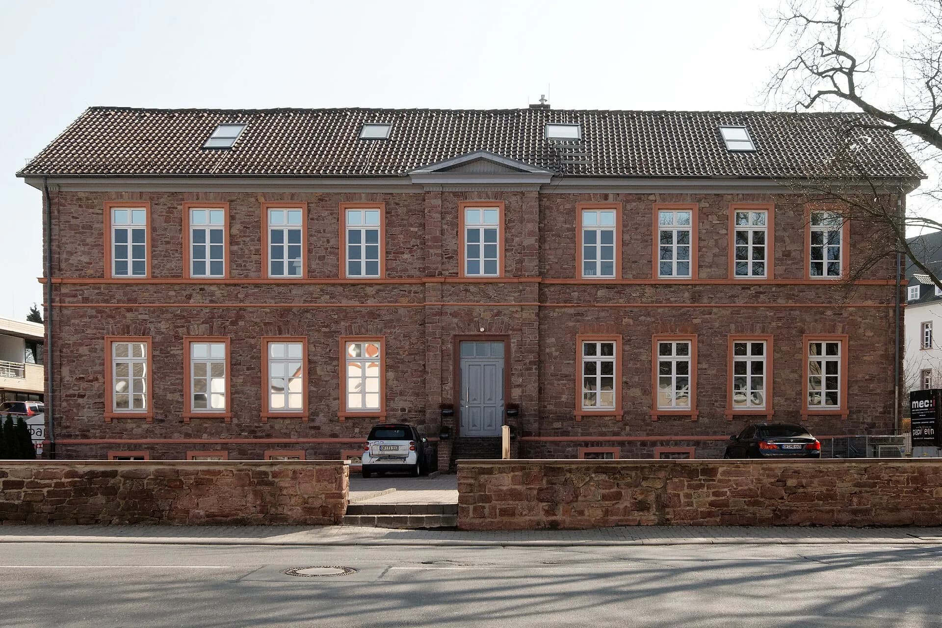 Backsteingebäude in der Frankfurter Straße 1 in Langen