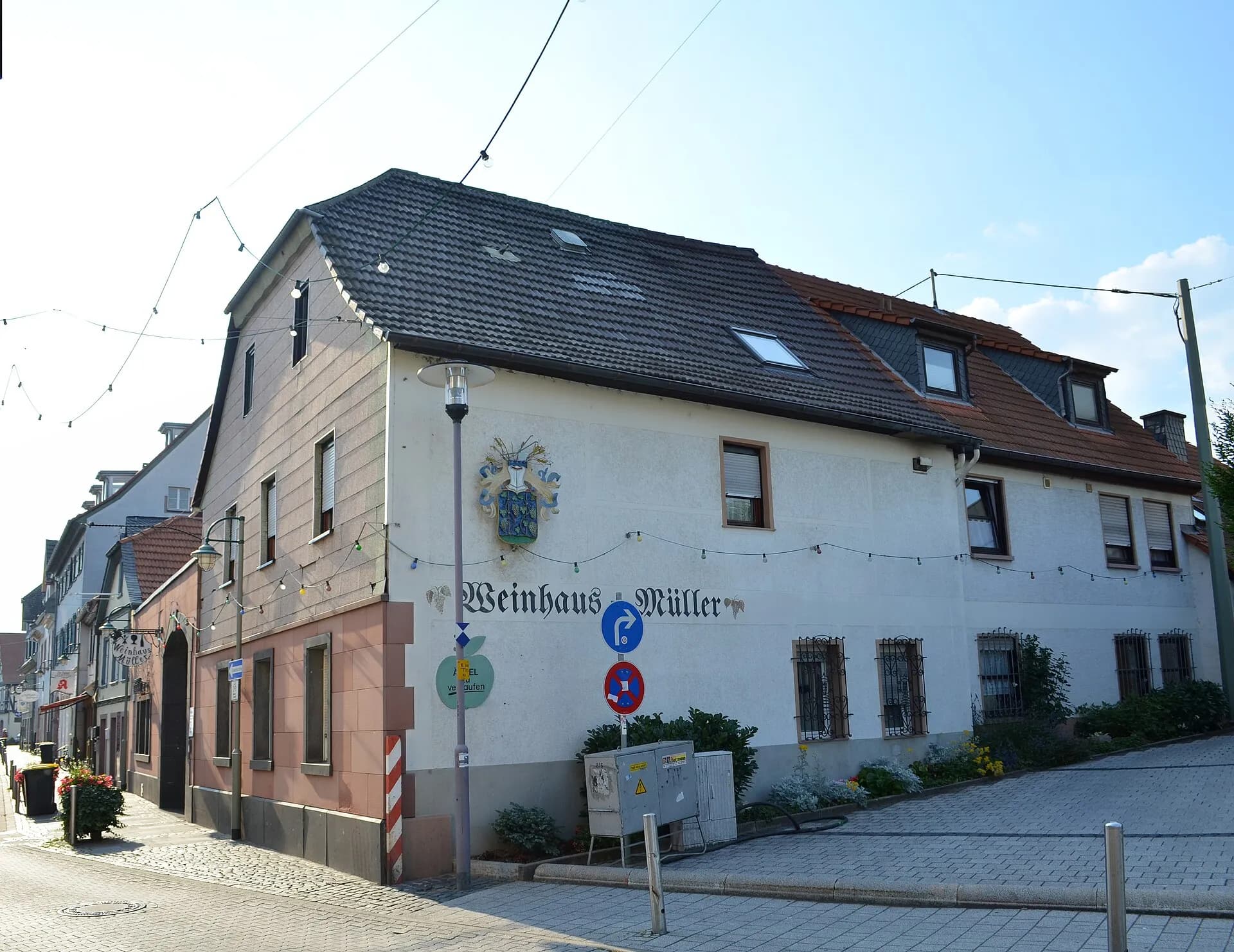 Historisches Weinhaus in der Frankfurter Straße 14 in Hochheim am Main
