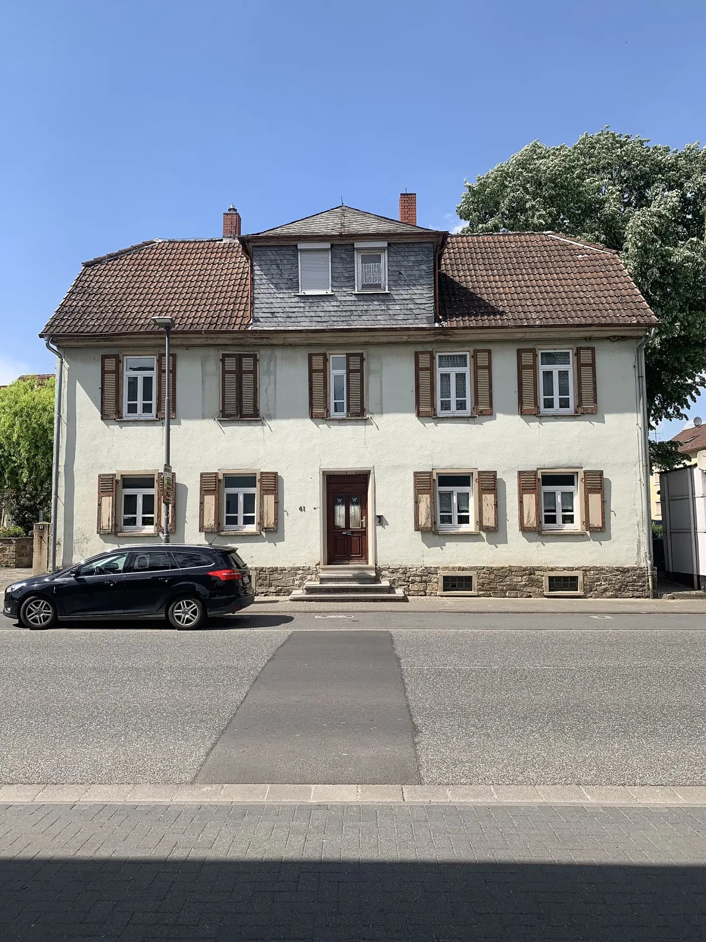 Klassizistisches Wohnhaus in der Frankfurter Straße 41 in Nieder-Wöllstadt
