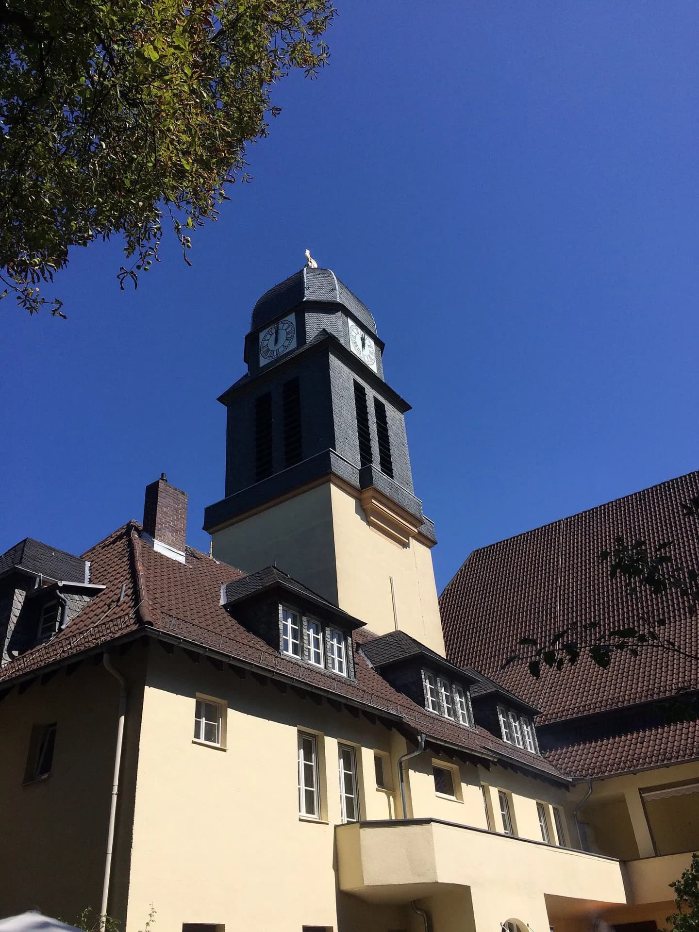 Turm der Friedenskirche in Offenbach-Westend