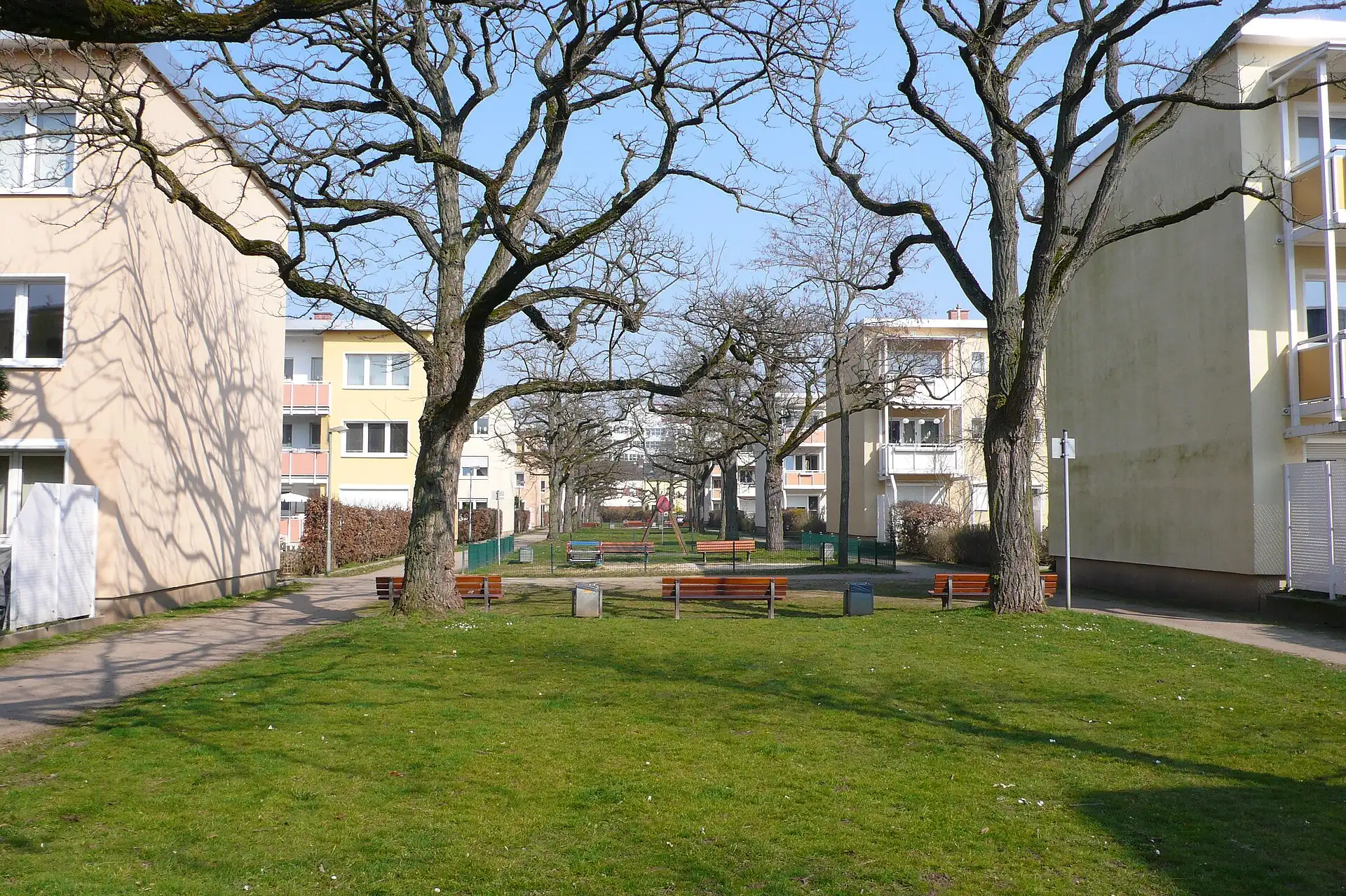 Grünfläche in der Friedrich-Ebert-Siedlung im Frankfurter Gallus