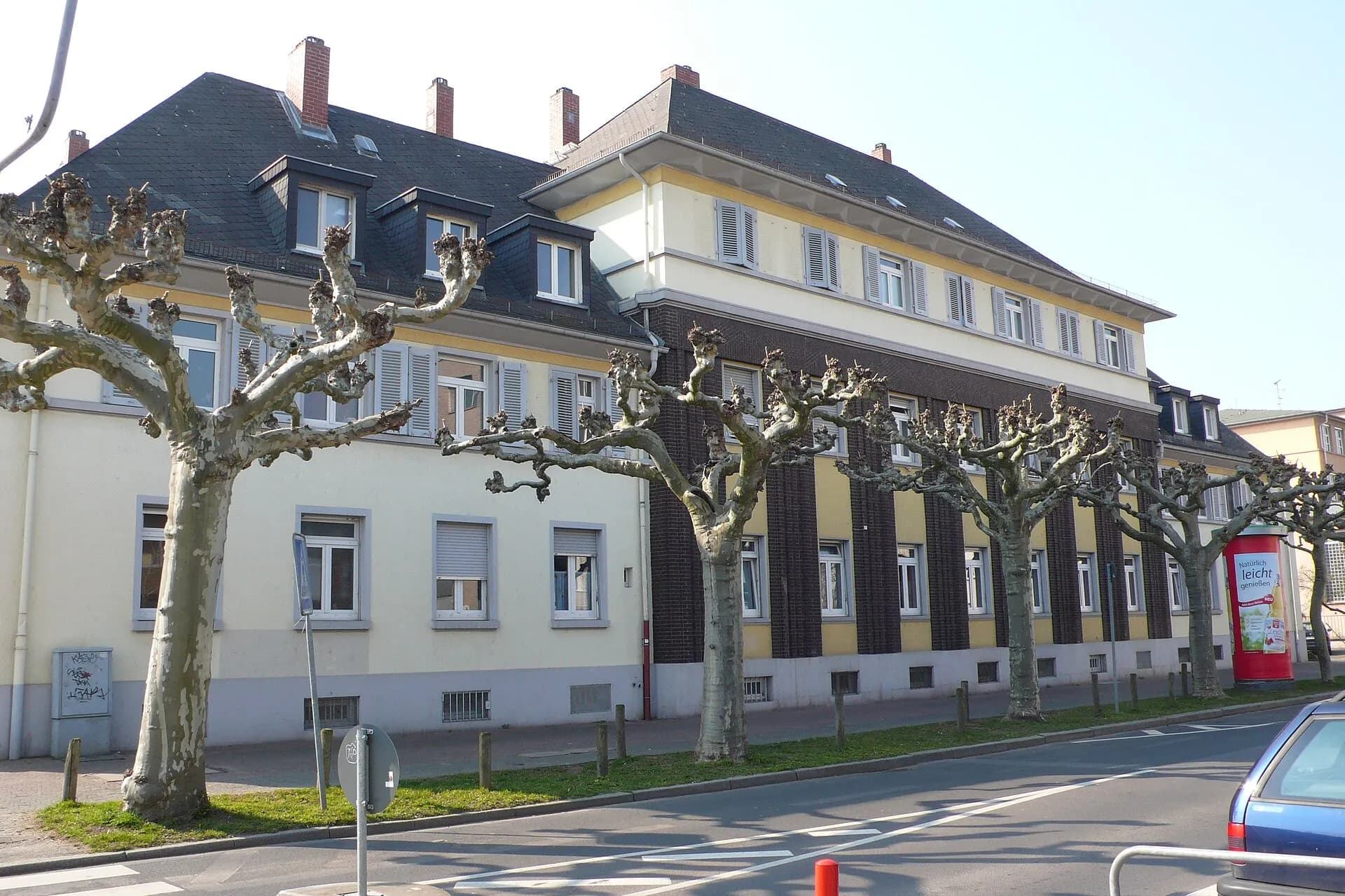 Langbau in der Friedrich-Ebert-Siedlung im Frankfurter Gallus