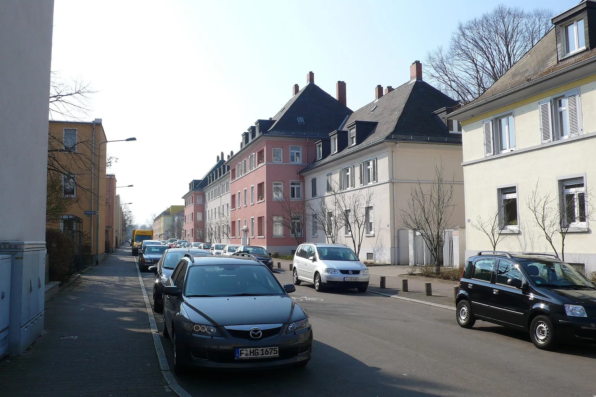 Nebenstraße an der Friedrich-Ebert-Siedlung im Frankfurter Gallus