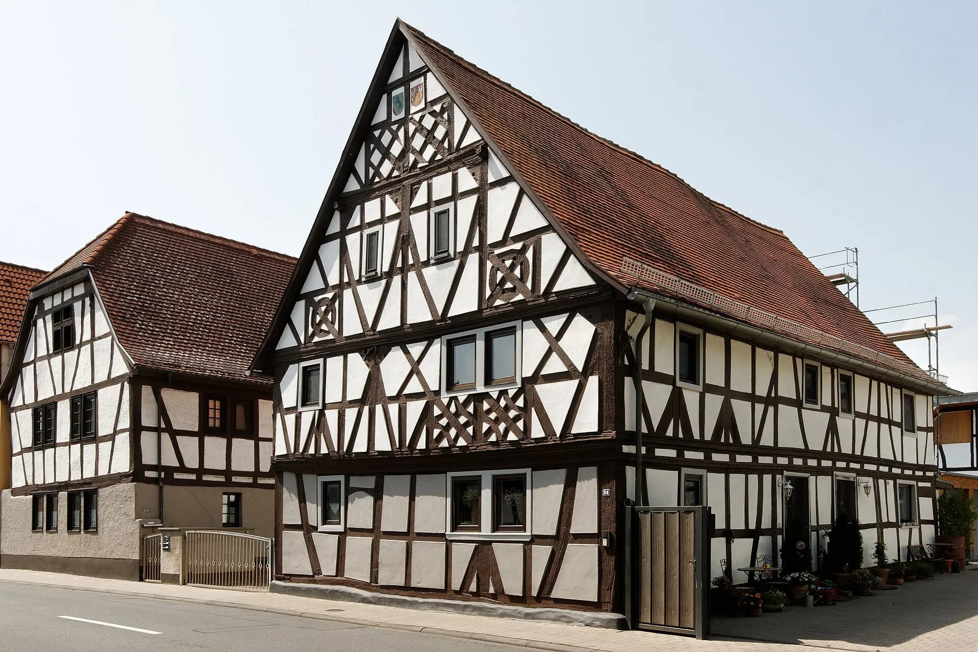 Giebelseite der Seligenstädter Straße 34 in Froschhausen in Seligenstadt