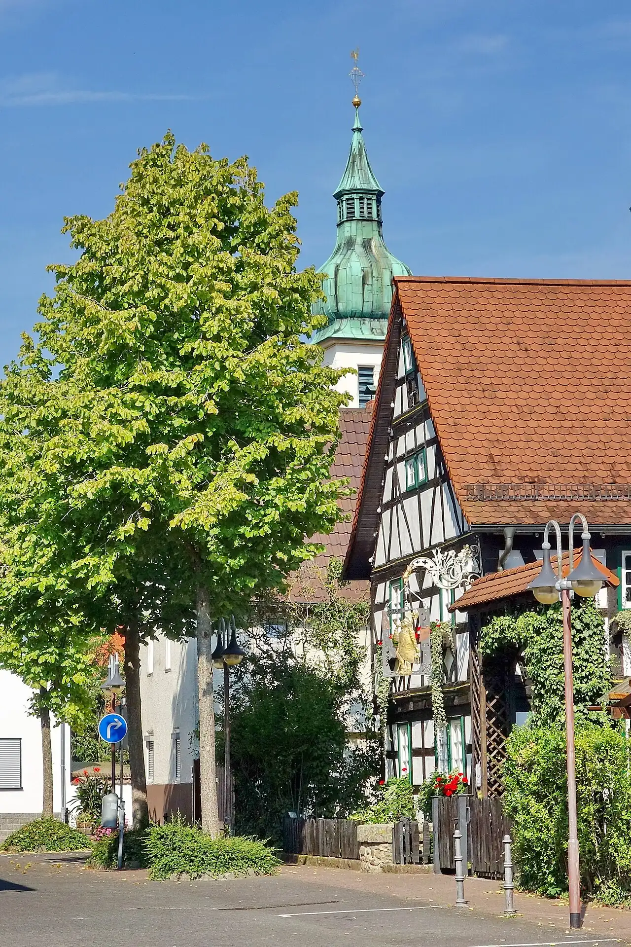 Fünfhäusergasse im Ortskern von Obertshausen