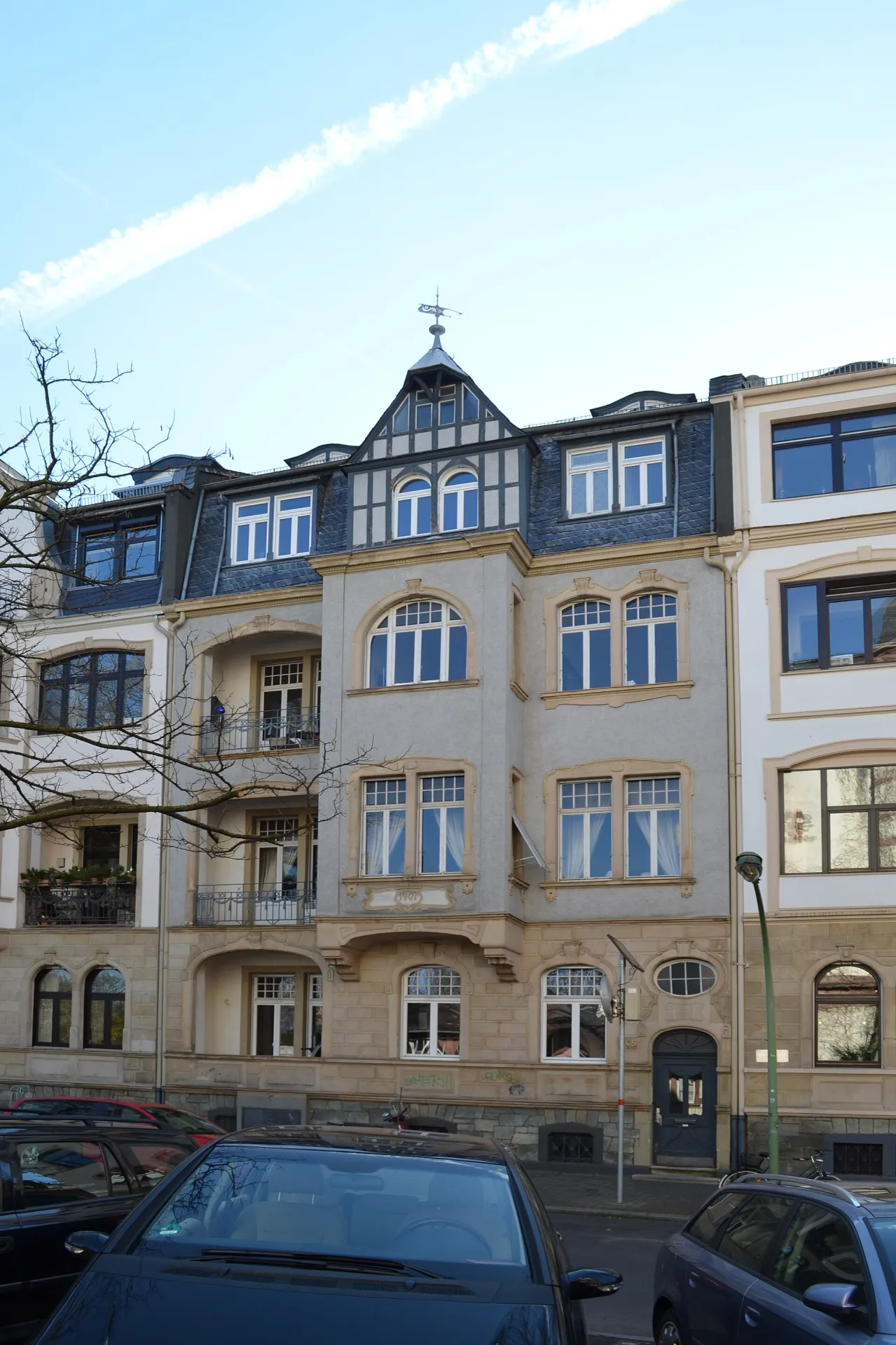 Wohnhaus mit Fachwerkgiebel an der Fürstenbergerstraße im Frankfurter Nordend