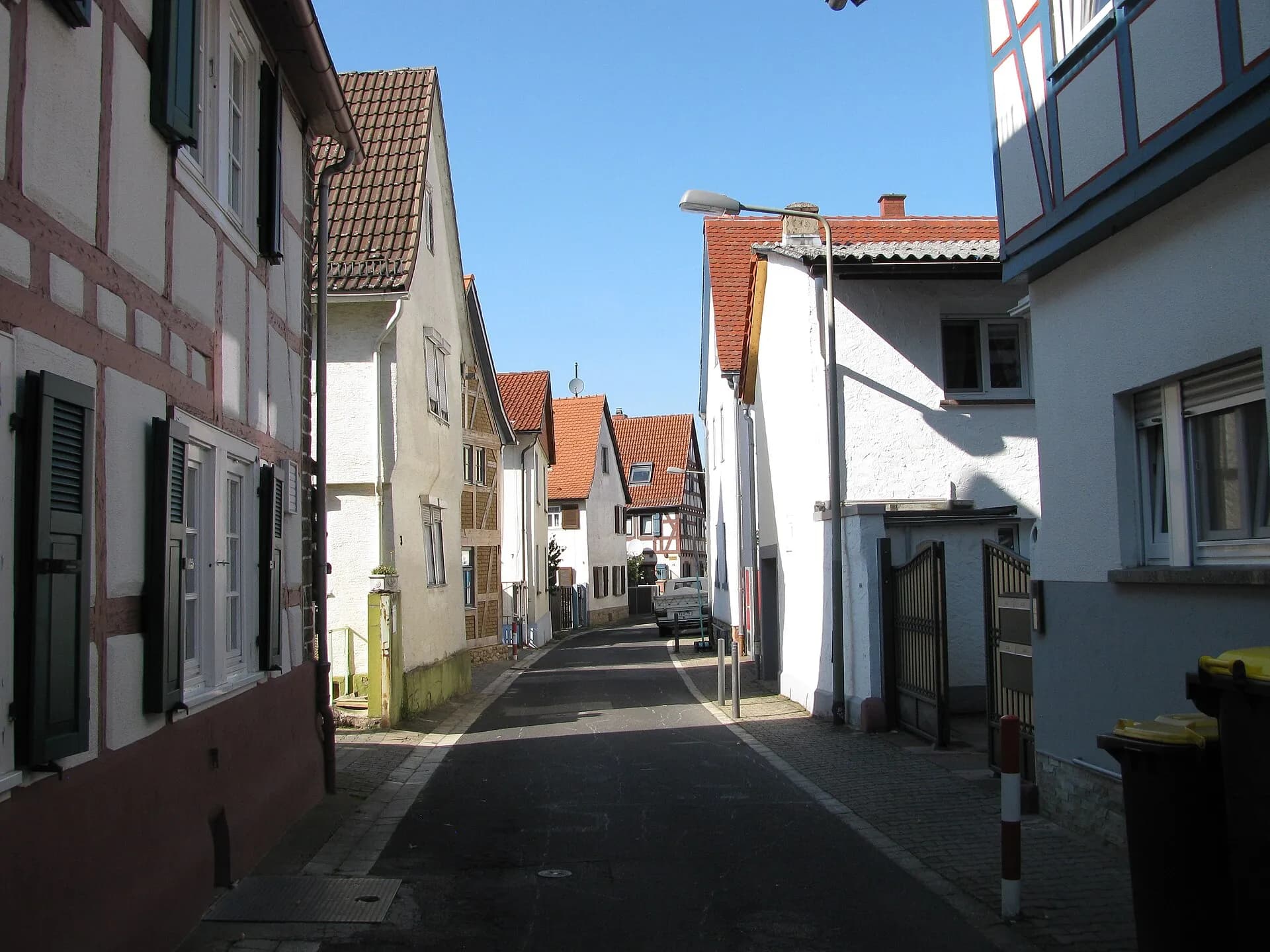 Gasse Am Berger Spielhaus in Frankfurt-Bergen-Enkheim