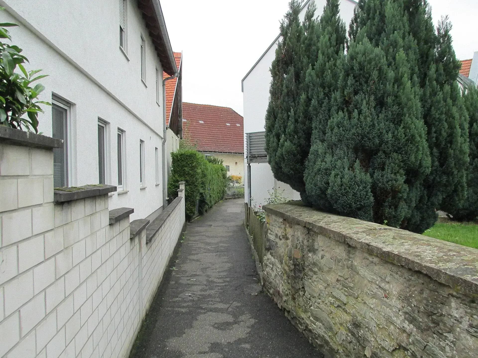 Gasse an der Langen Straße in Oberursel-Bommersheim