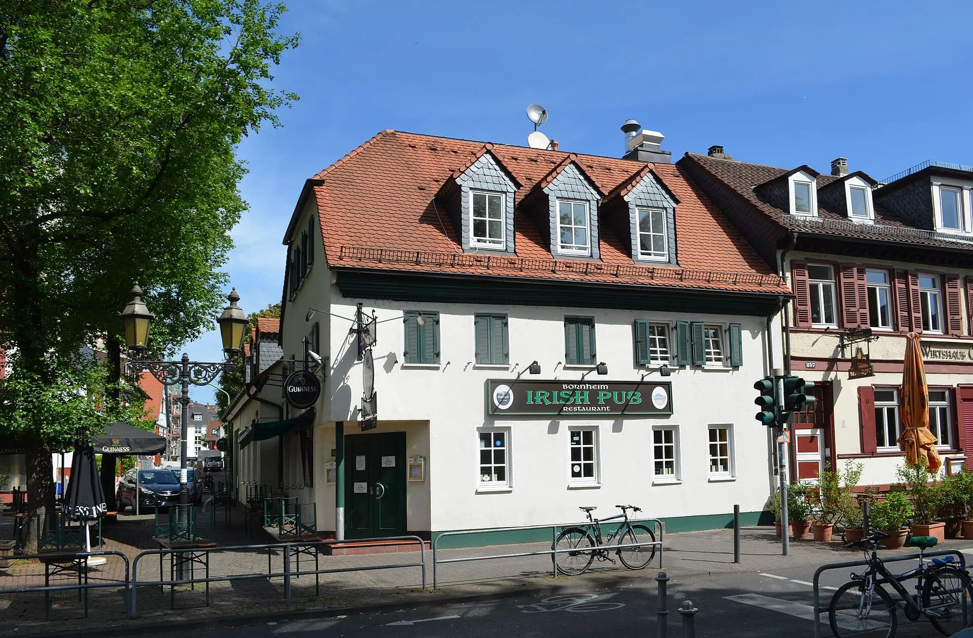 Gasthaus in der Straße Alt-Bornheim in Frankfurt Bornheim
