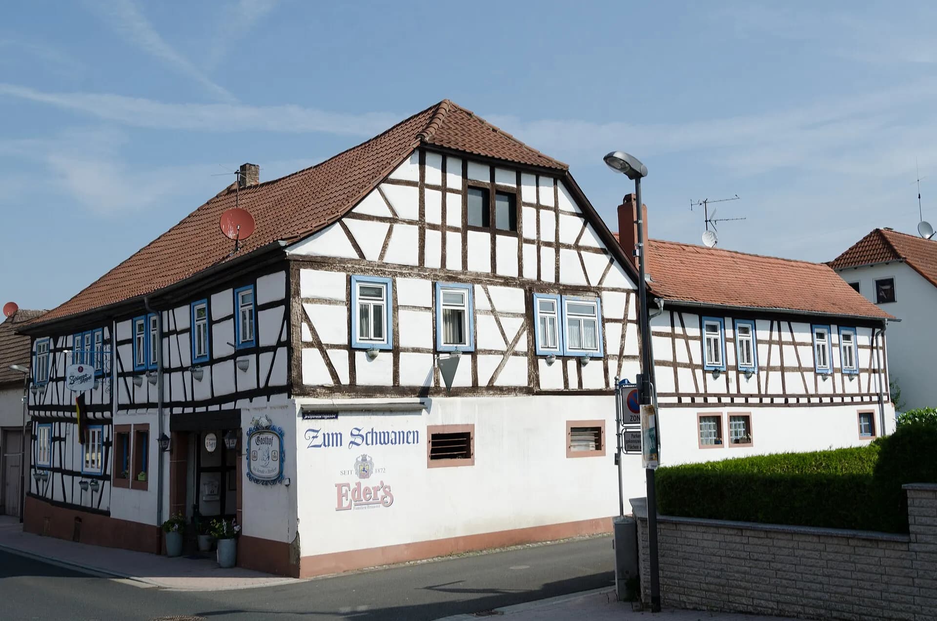 Fachwerkgasthaus an der Hauptstraße in Stockstadt am Main