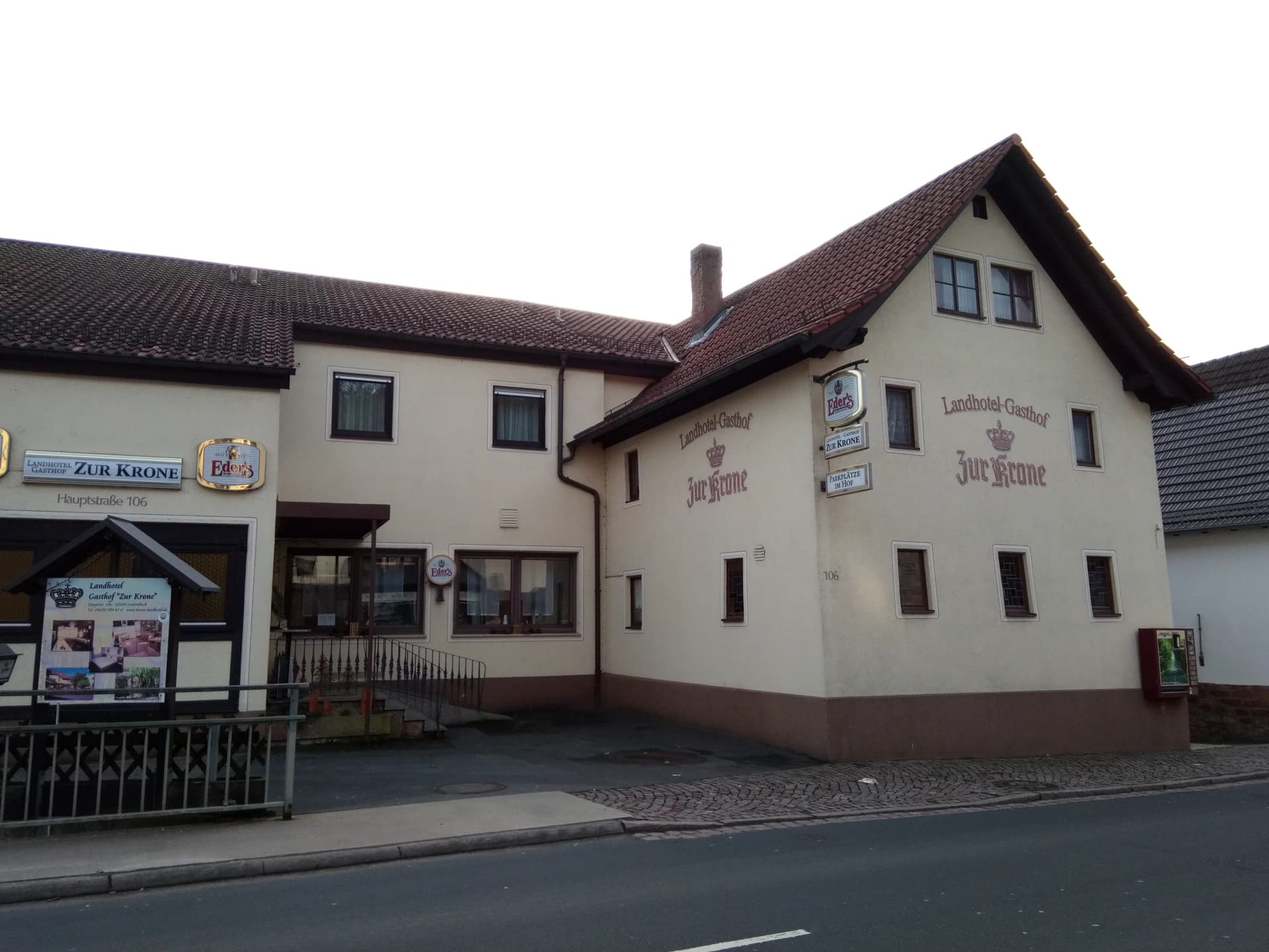 Landhotel-Gasthof Zur Krone an der Hauptstraße in Leidersbach