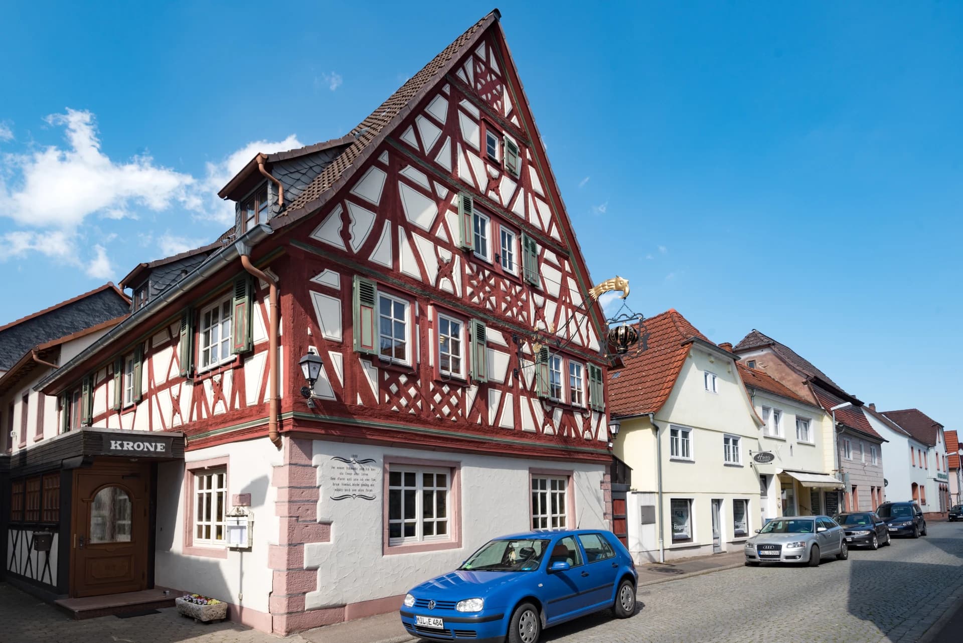 Historisches Fachwerkhaus Gasthaus Krone an der Hauptstraße in Elsenfeld