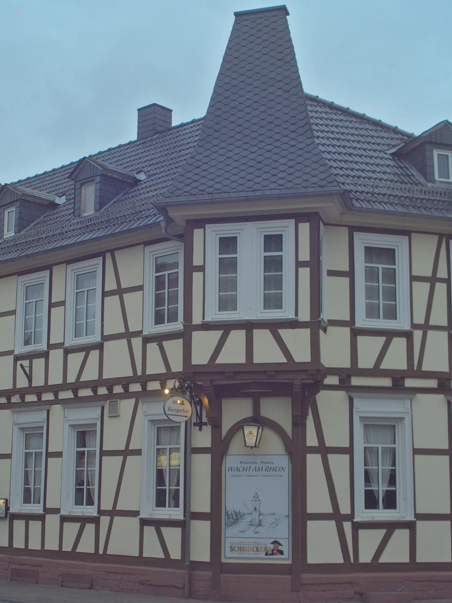 Gasthaus Wacht am Rhein in Bad König in der Eckansicht