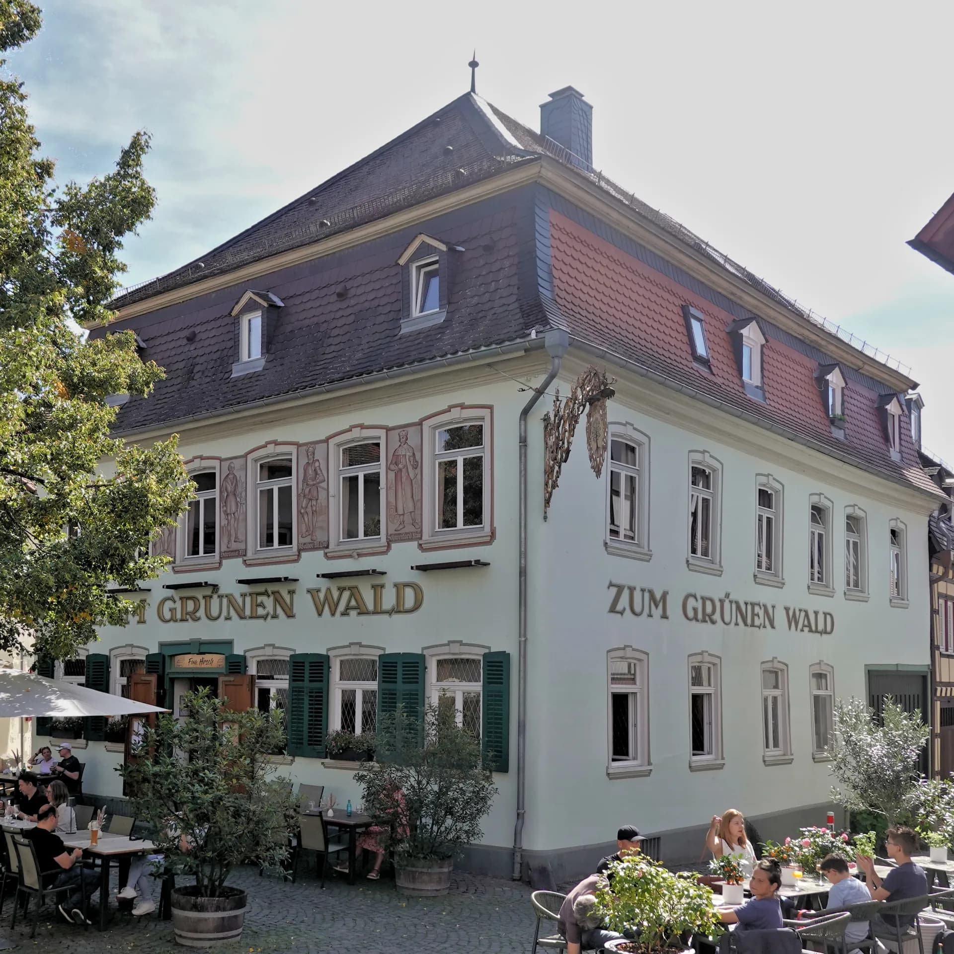 Terrasse des Gasthauses Zum Grünen Wald in Kronberg im Taunus