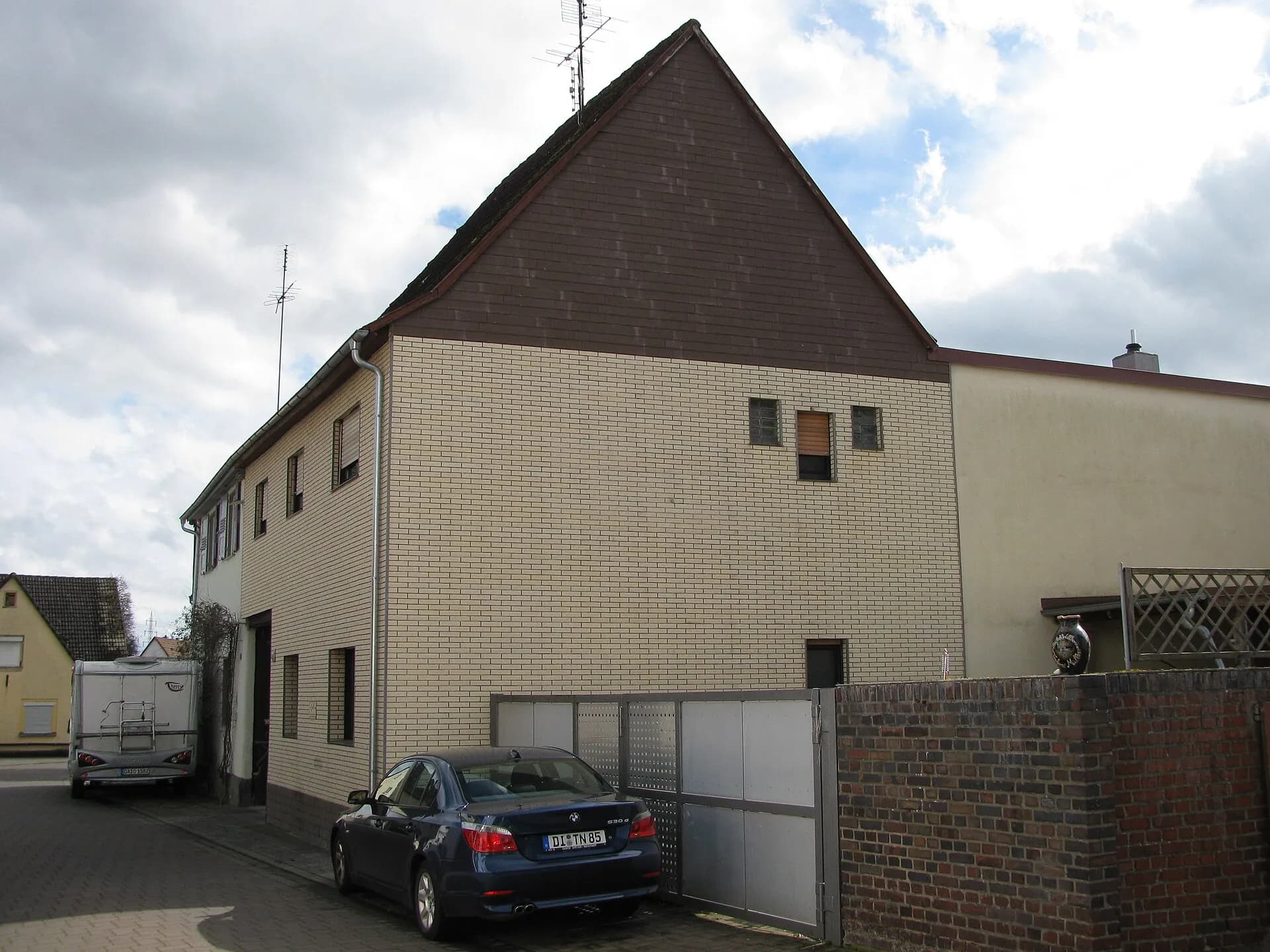Gebäude in der Schulstraße 10-12 in Eppertshausen