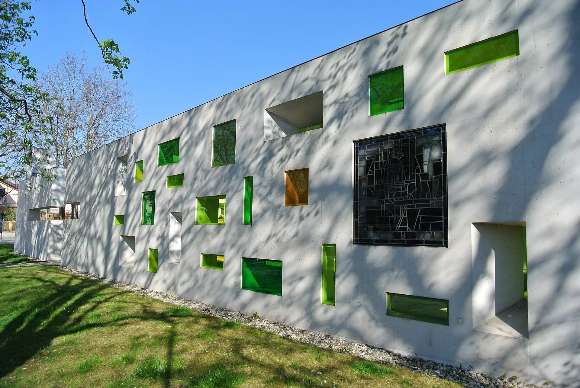 Evangelisches Gemeindezentrum der Siedlung Taunusblick in Frankfurt-Zeilsheim