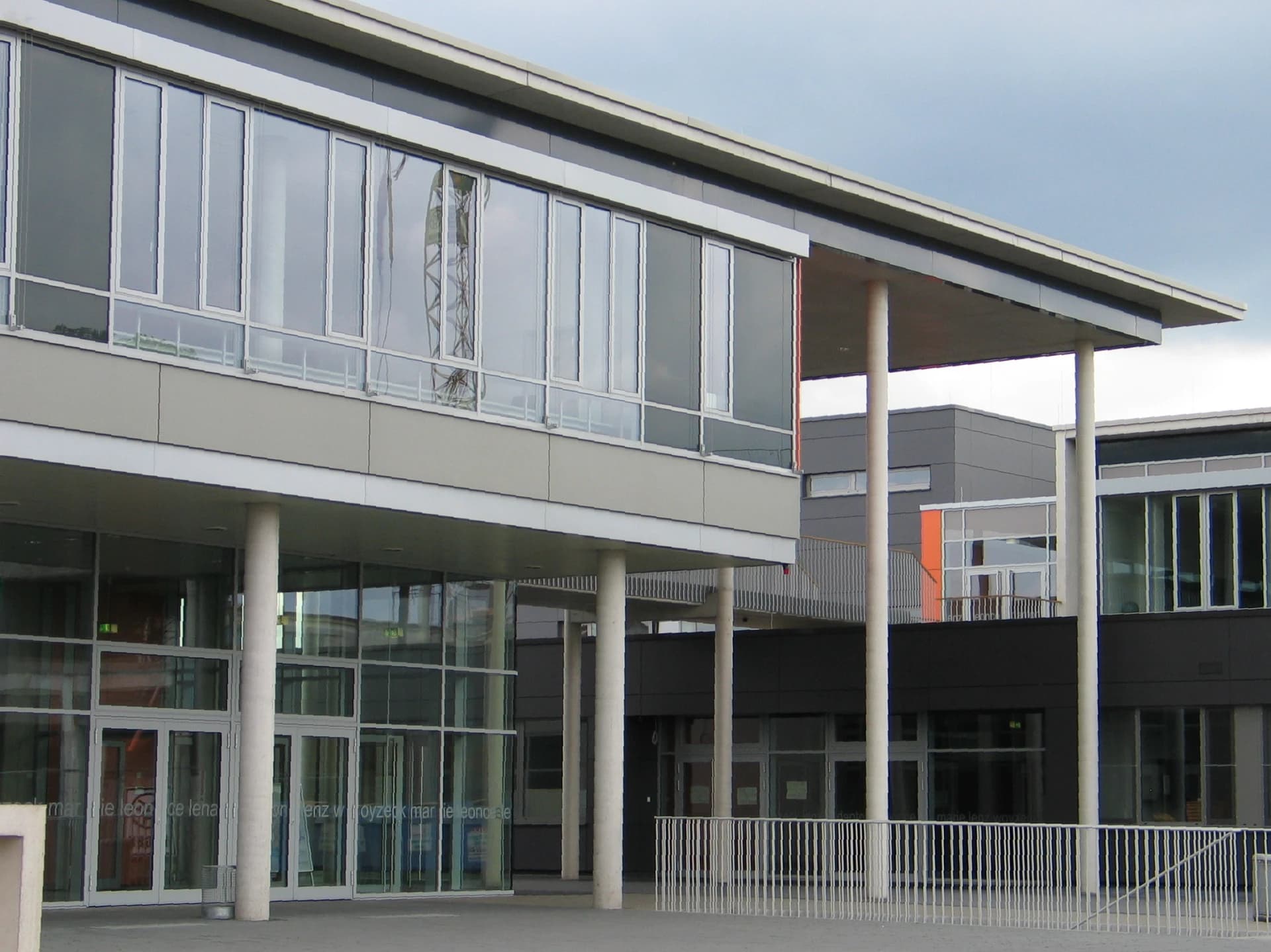 Eingangsbereich der Georg-Büchner-Schule in Rodgau