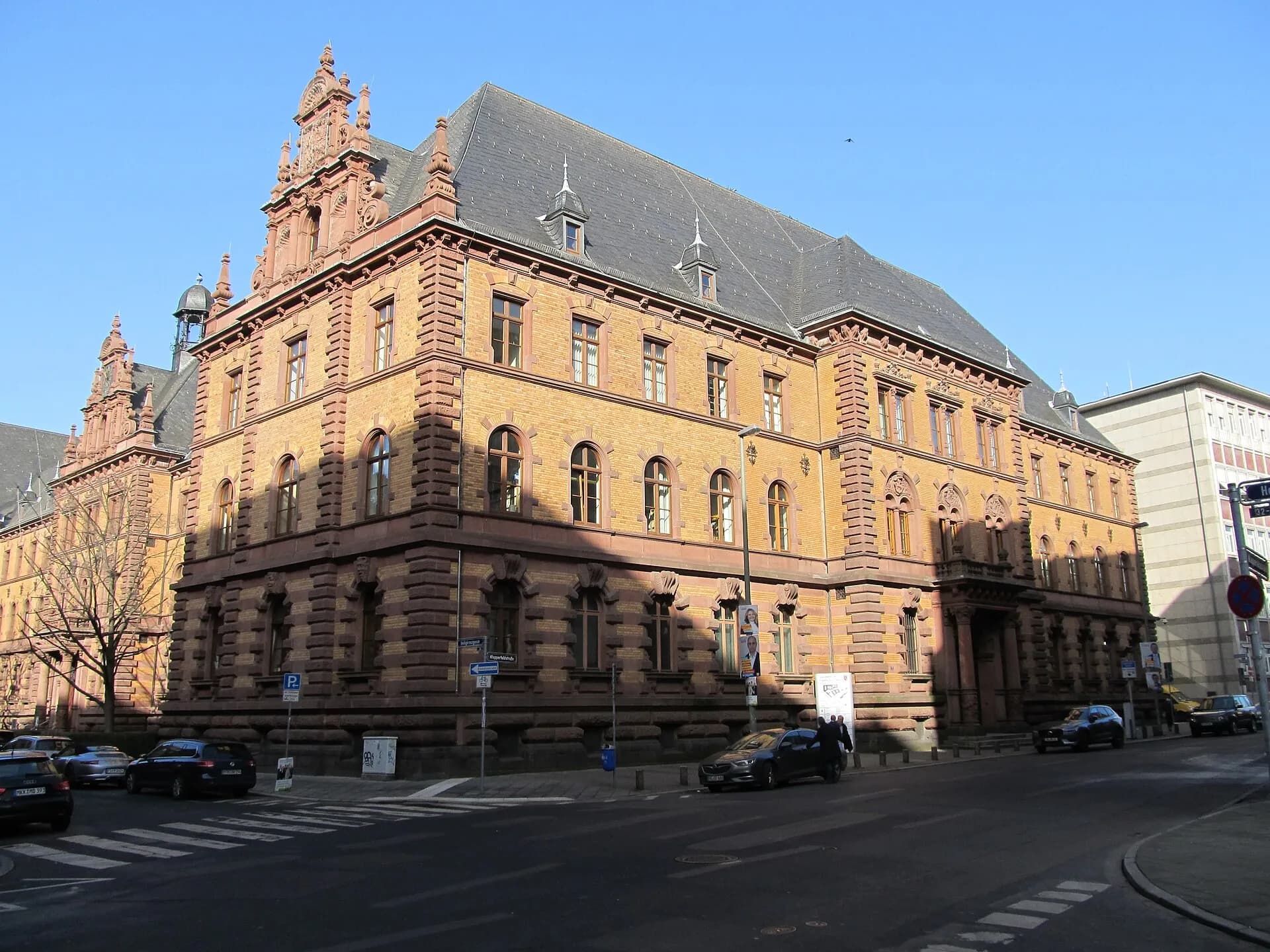 Gerichtsgebäude an der Klapperfeldstraße in der Frankfurter Innenstadt