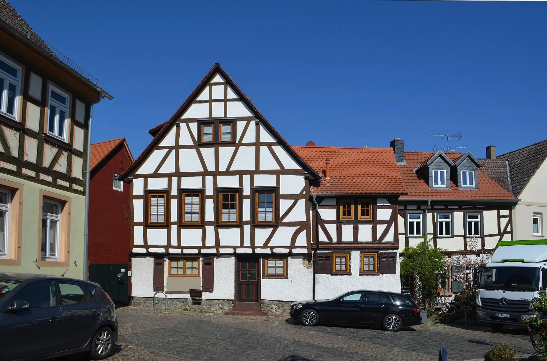 Giebelhaus am Platz des Friedens in Hanau-Steinheim