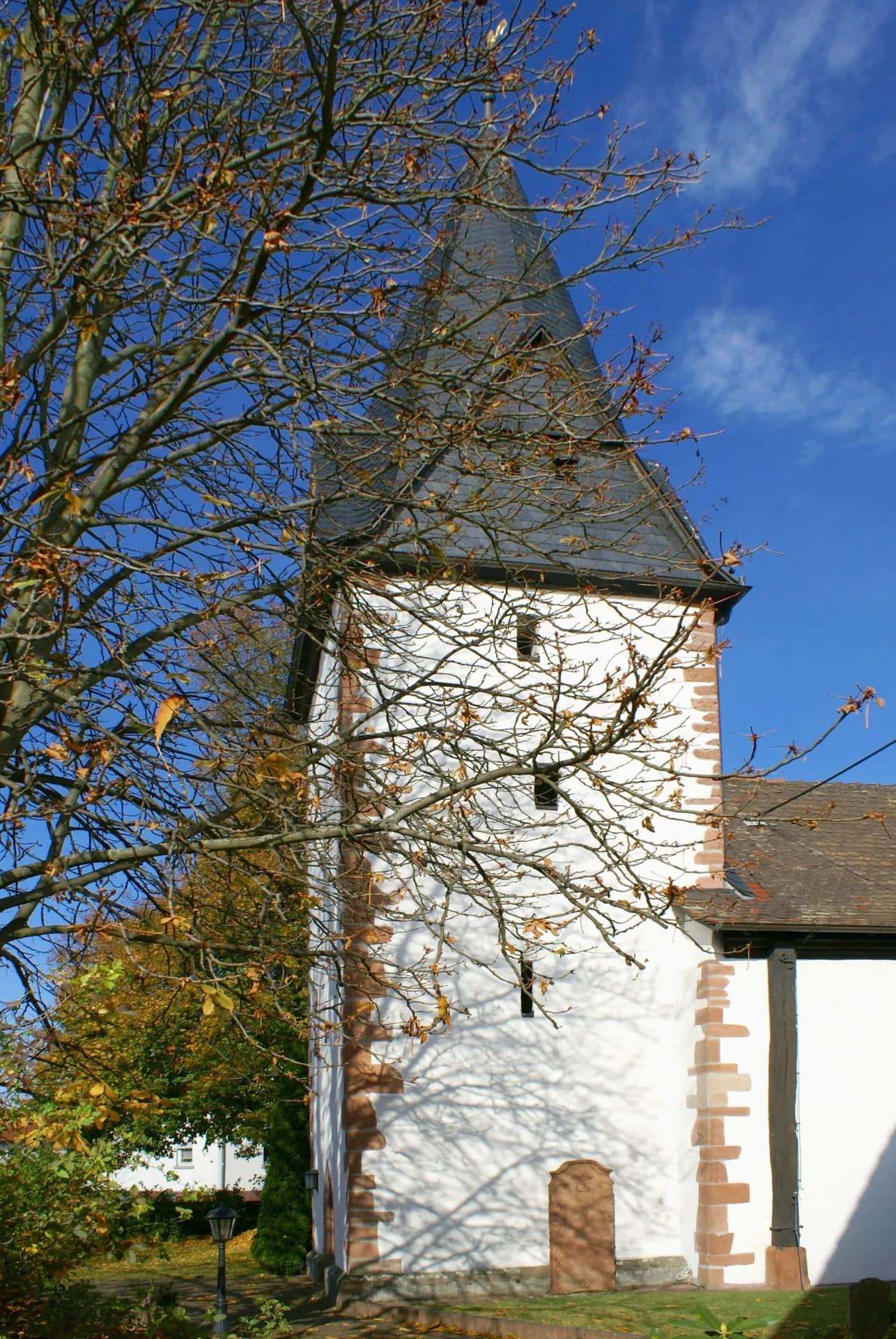 Wehrturm der evangelischen Kirche in Hasselroth-Gondsroth